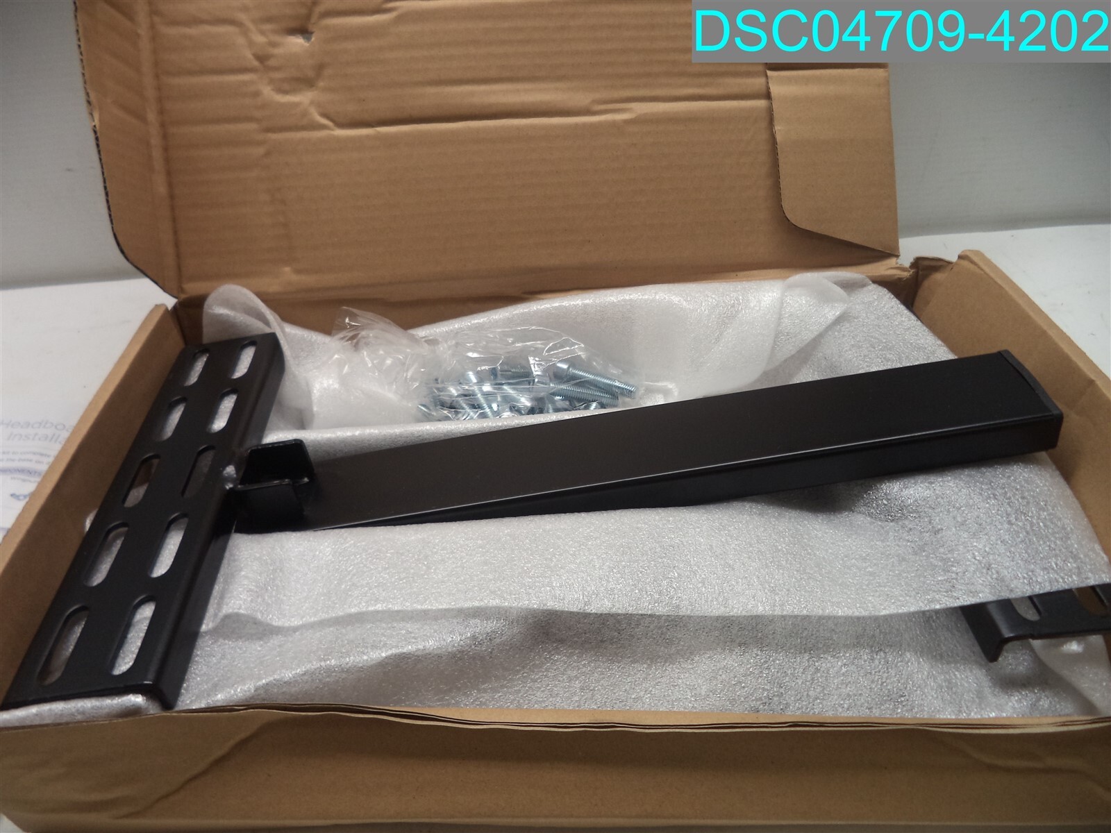 400F0012289 Sealy Ease Universal Headboard Brackets V1