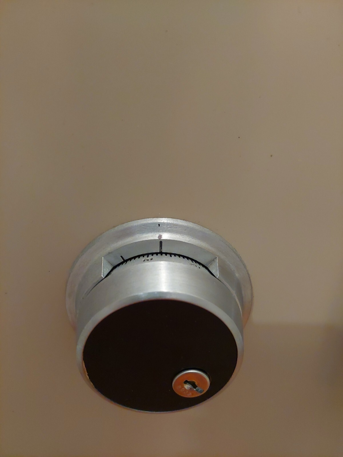 Diebold safe with 2 Drawers And A Safe Area With Key And Code