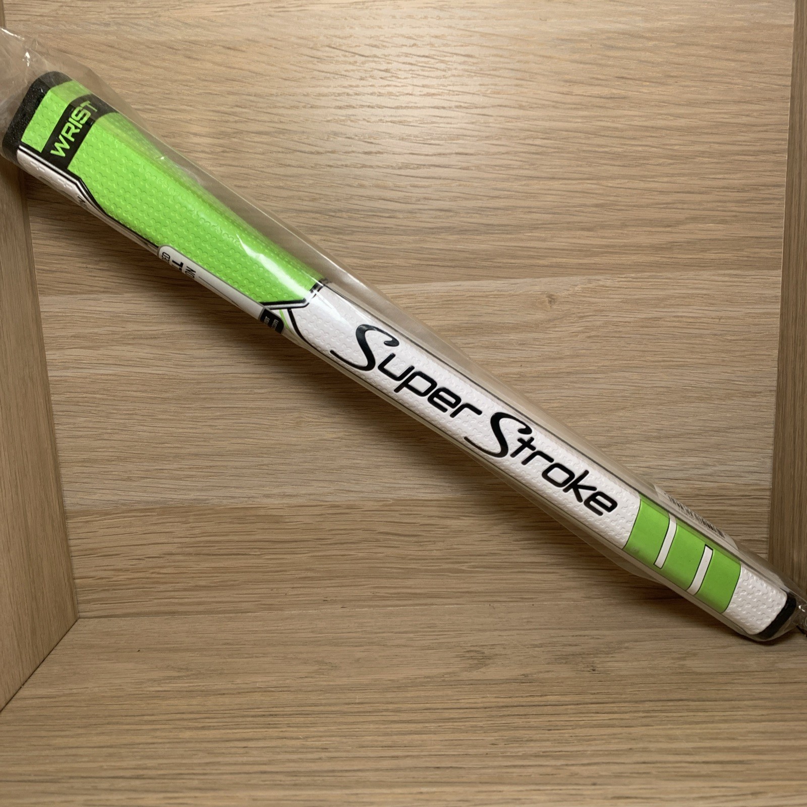 SuperStroke Traxion Wristlock Putter Grip Lime Green / White
