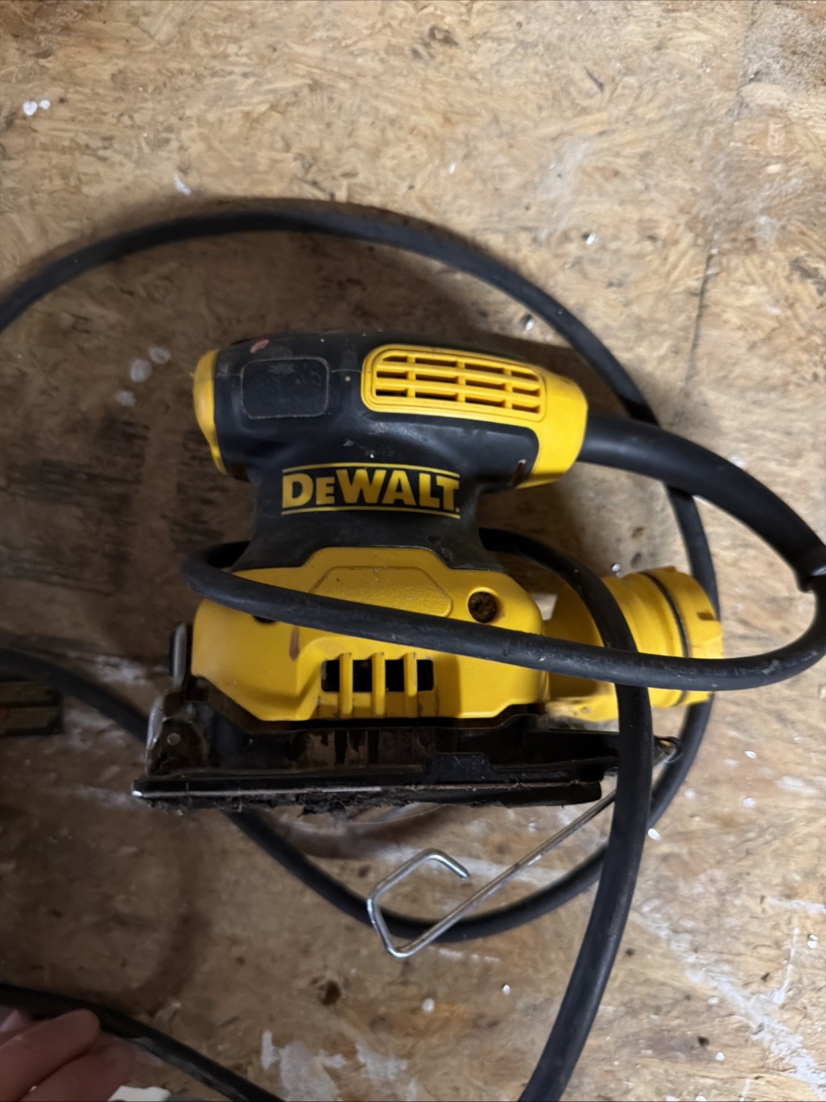 DeWalt DWE6411K 120V 1/4 Sheet Palm Grip Sander