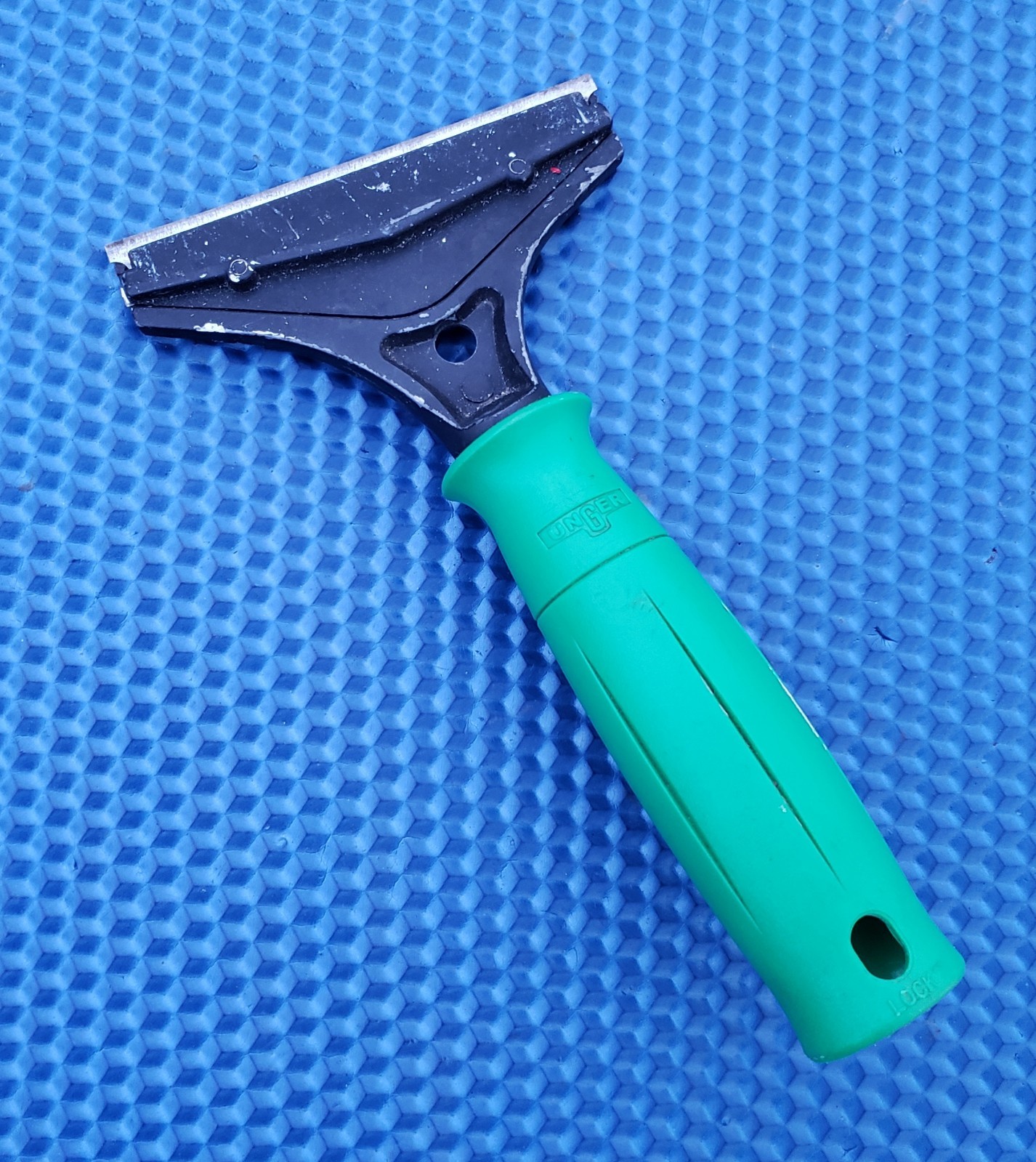 Unger 4 Inch Scraper with Replaceable Blade Made in Germany