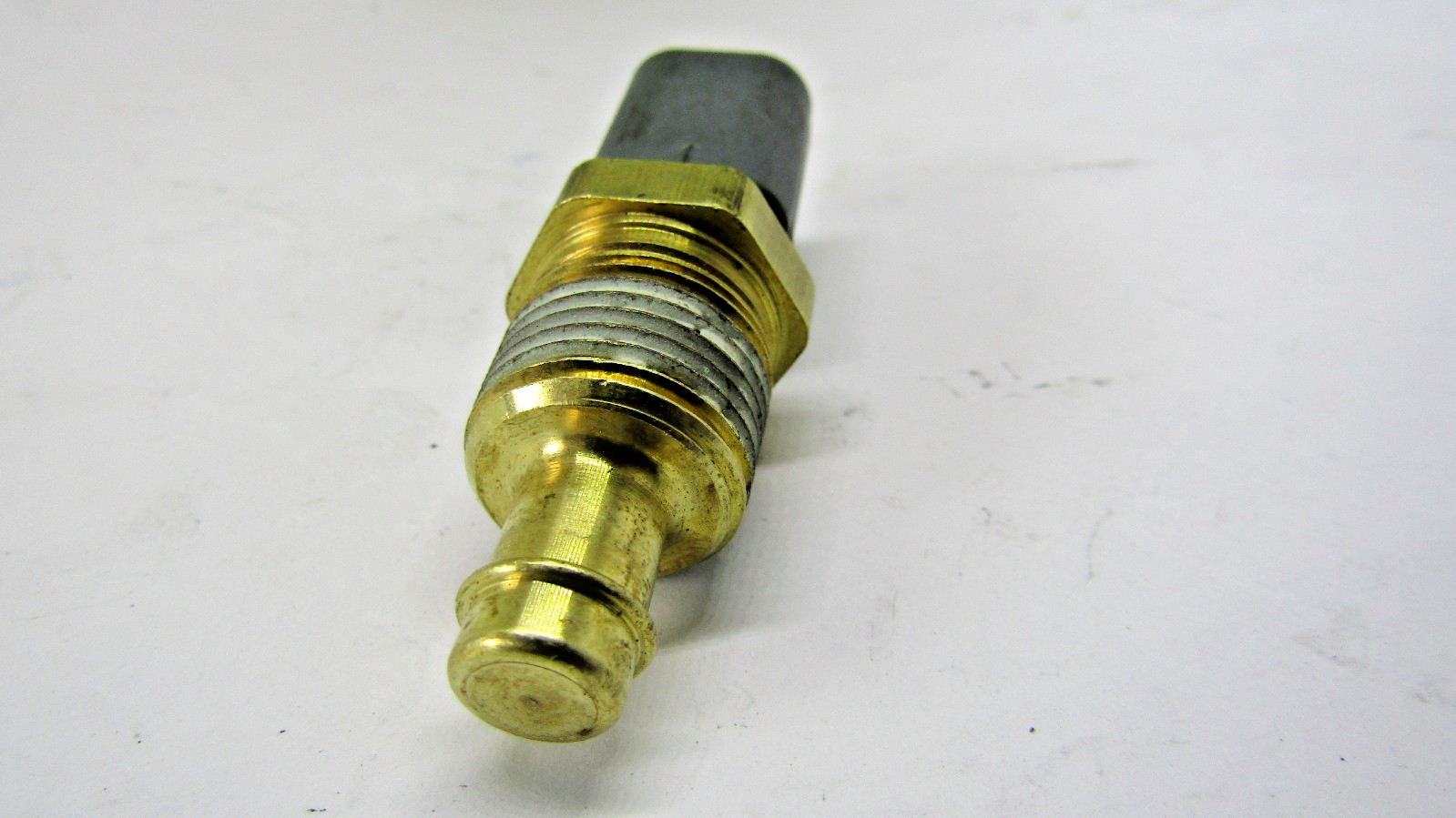 Engine Coolant Temperature Sensor Mopar 5149077AB