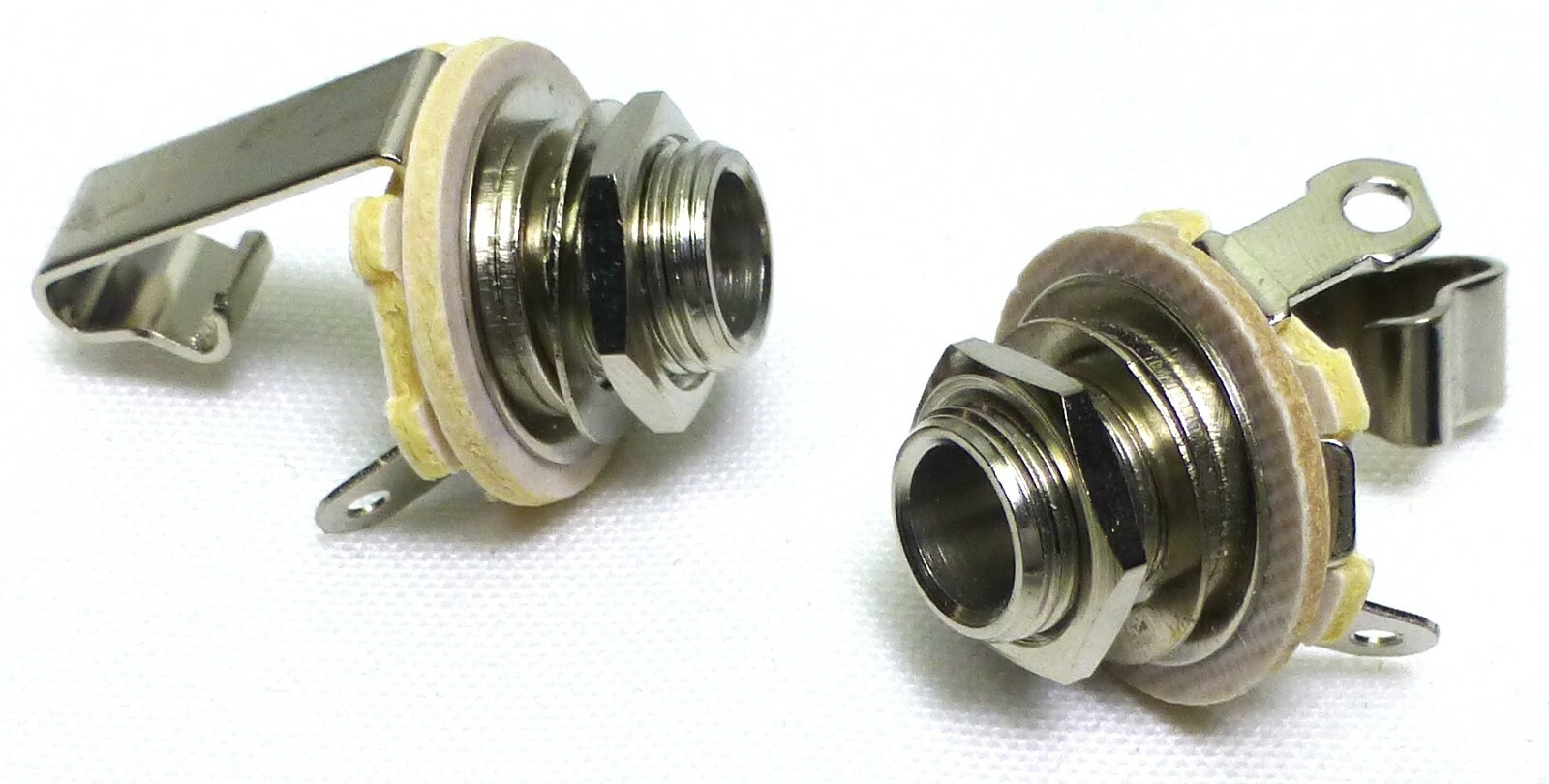 (2) ZXPC 1/4" Mono Phono Female Jacks (Audio use) Very Good Soldering Quality.