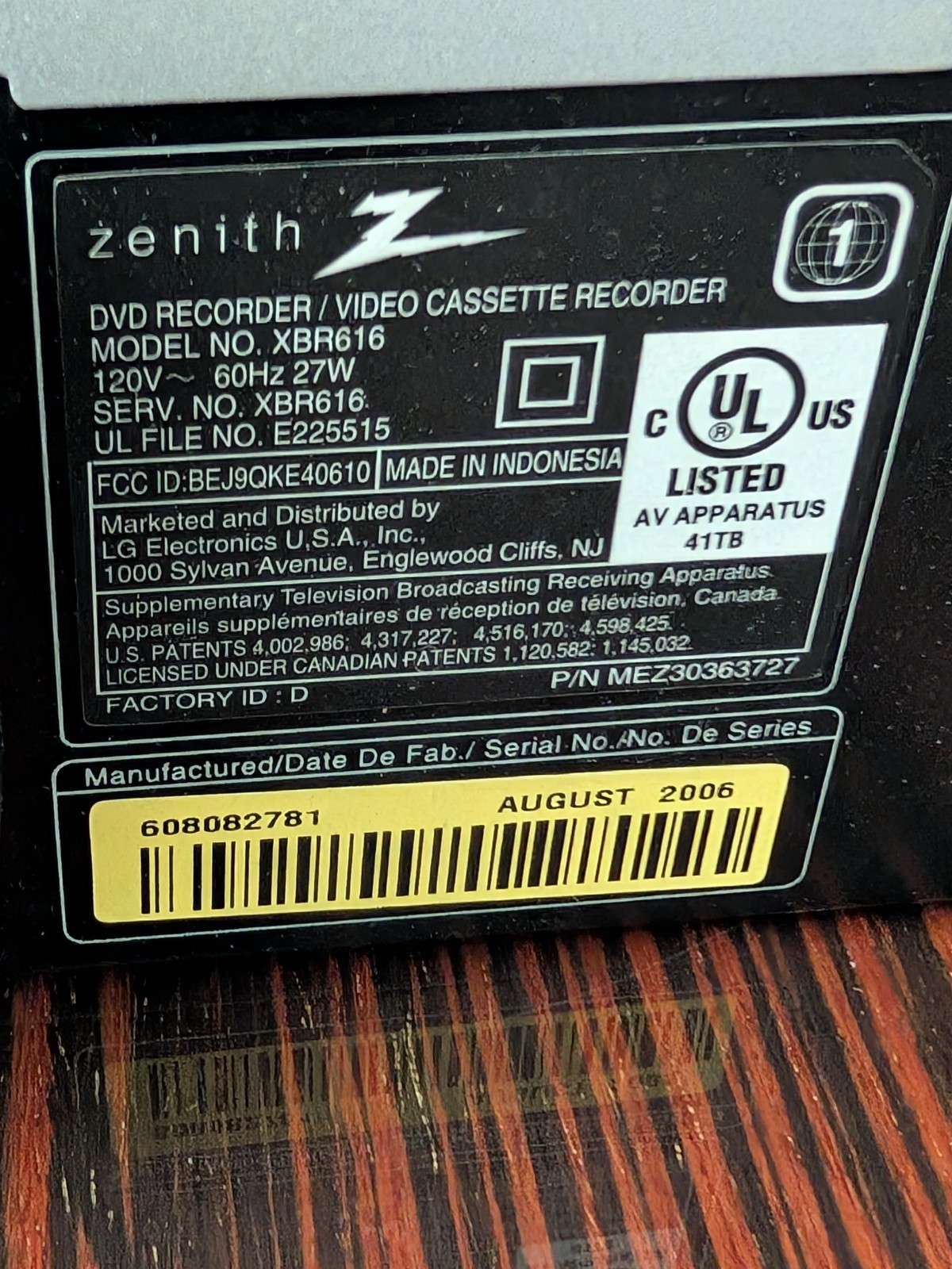 Zenith XBR616 Combo VCR Player & DVD Recorder