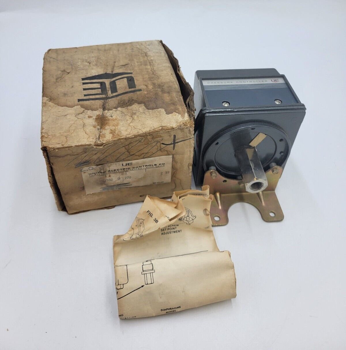 United Electric J302D Pressure Controller 15A 125/250V Range 0-250 PSI Model 270