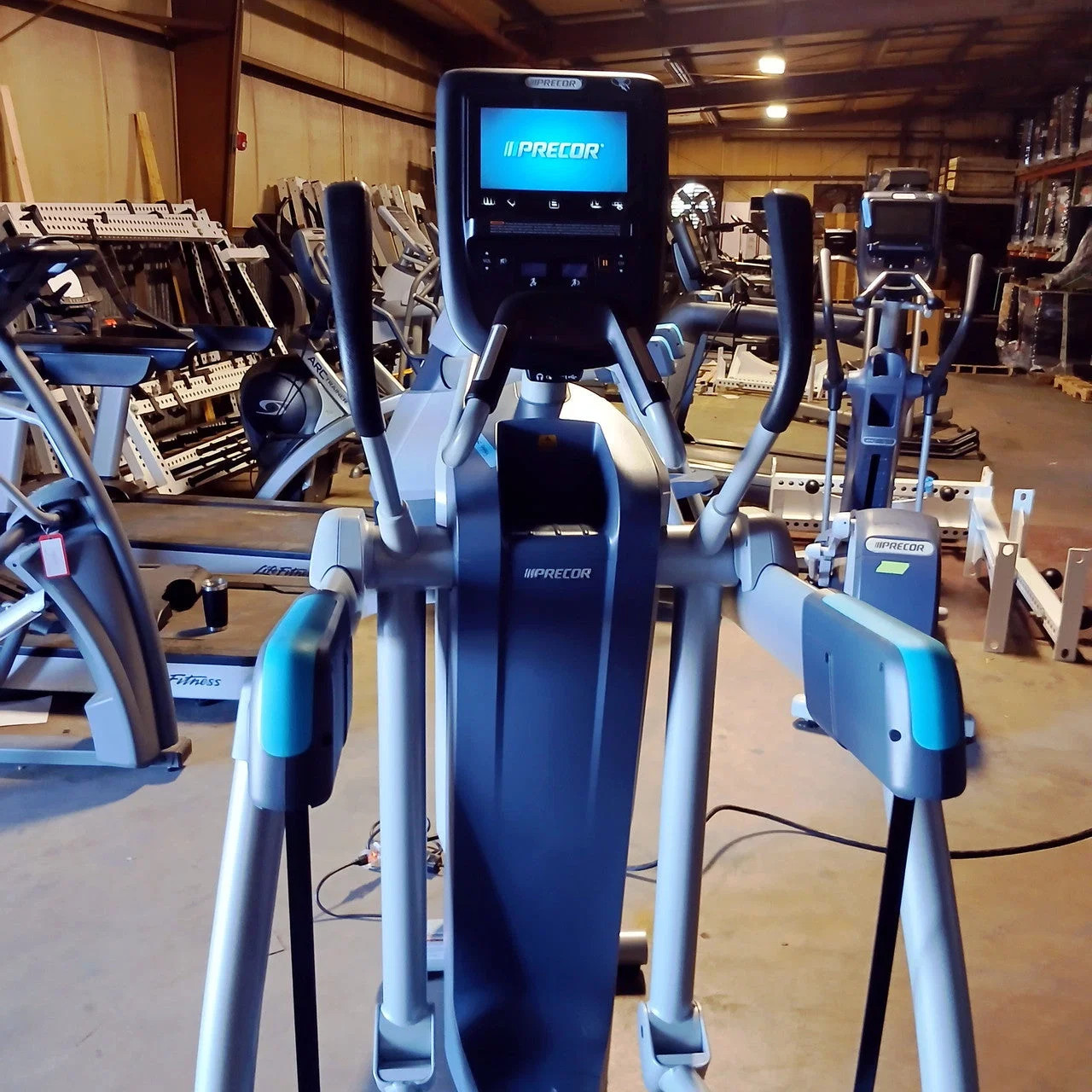 Precor AMT 865 w/ P62 Console