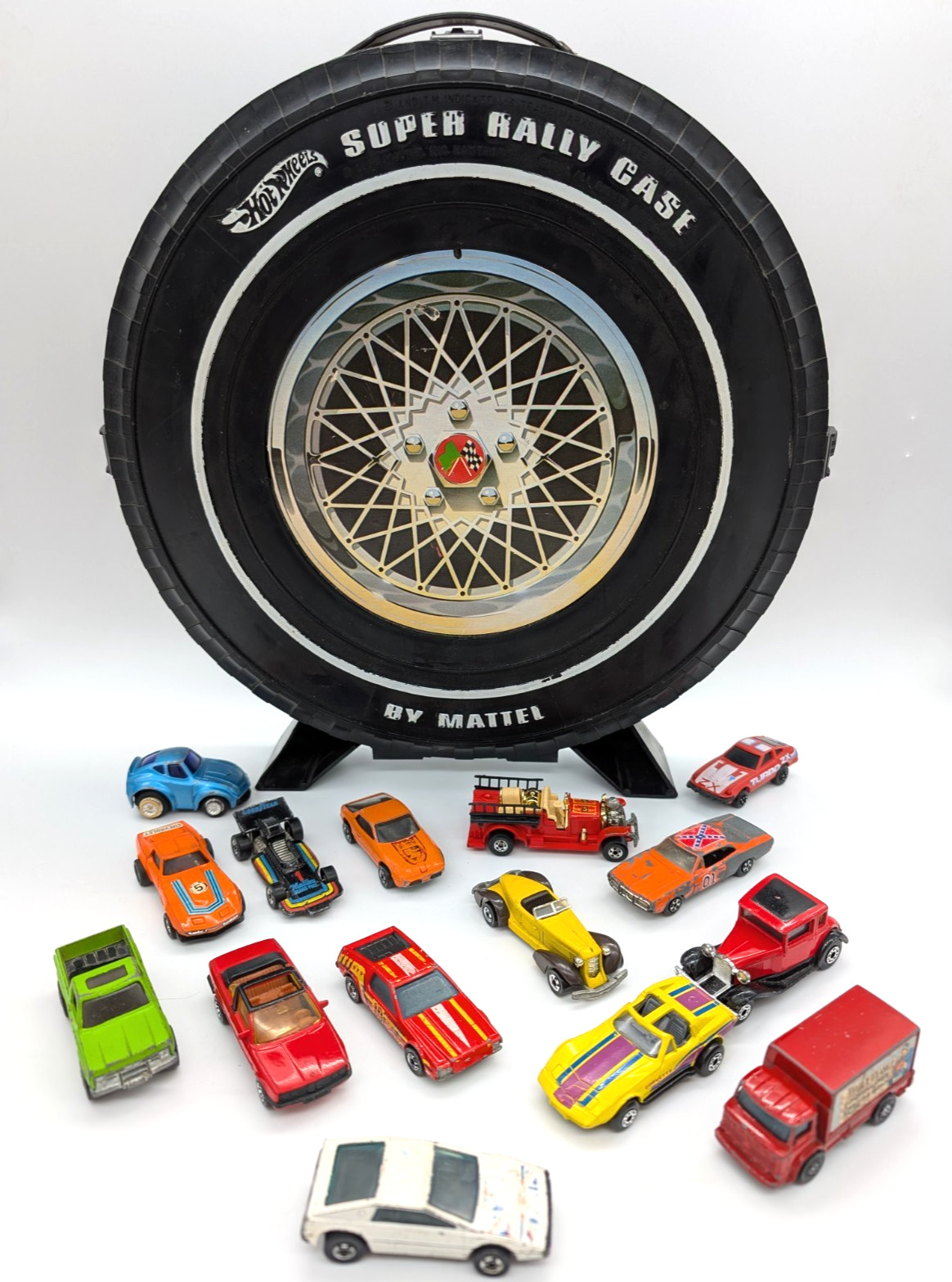 Vtg 1990's Mattel Hot Wheels Super Rally Car Storage Case w/ 15 Cars Fair Cond.