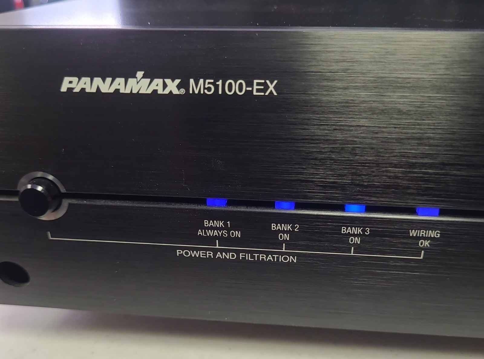 Panamax M5100-EX Surge Protector 11-Outlets Power Conditioner (MPP019820)