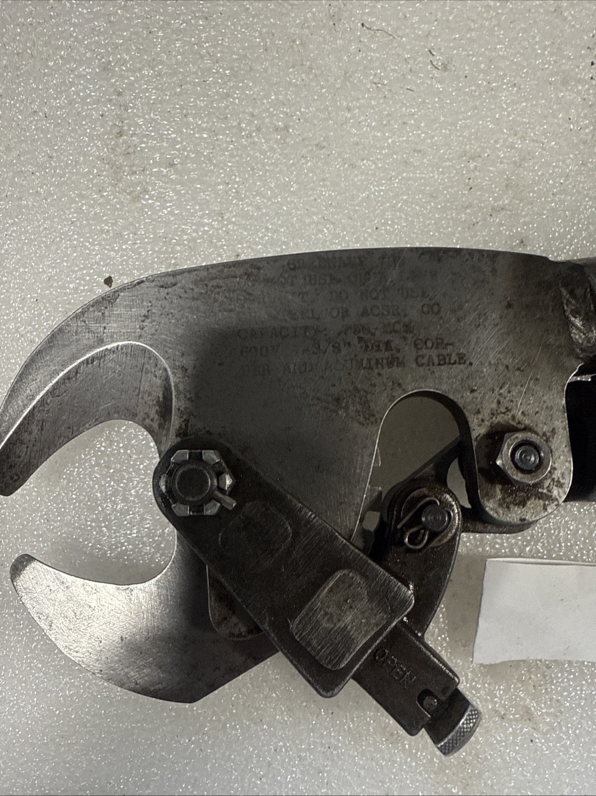 GREENLEE 708 - RATCHETING CABLE CUTTER ELECTRICAL