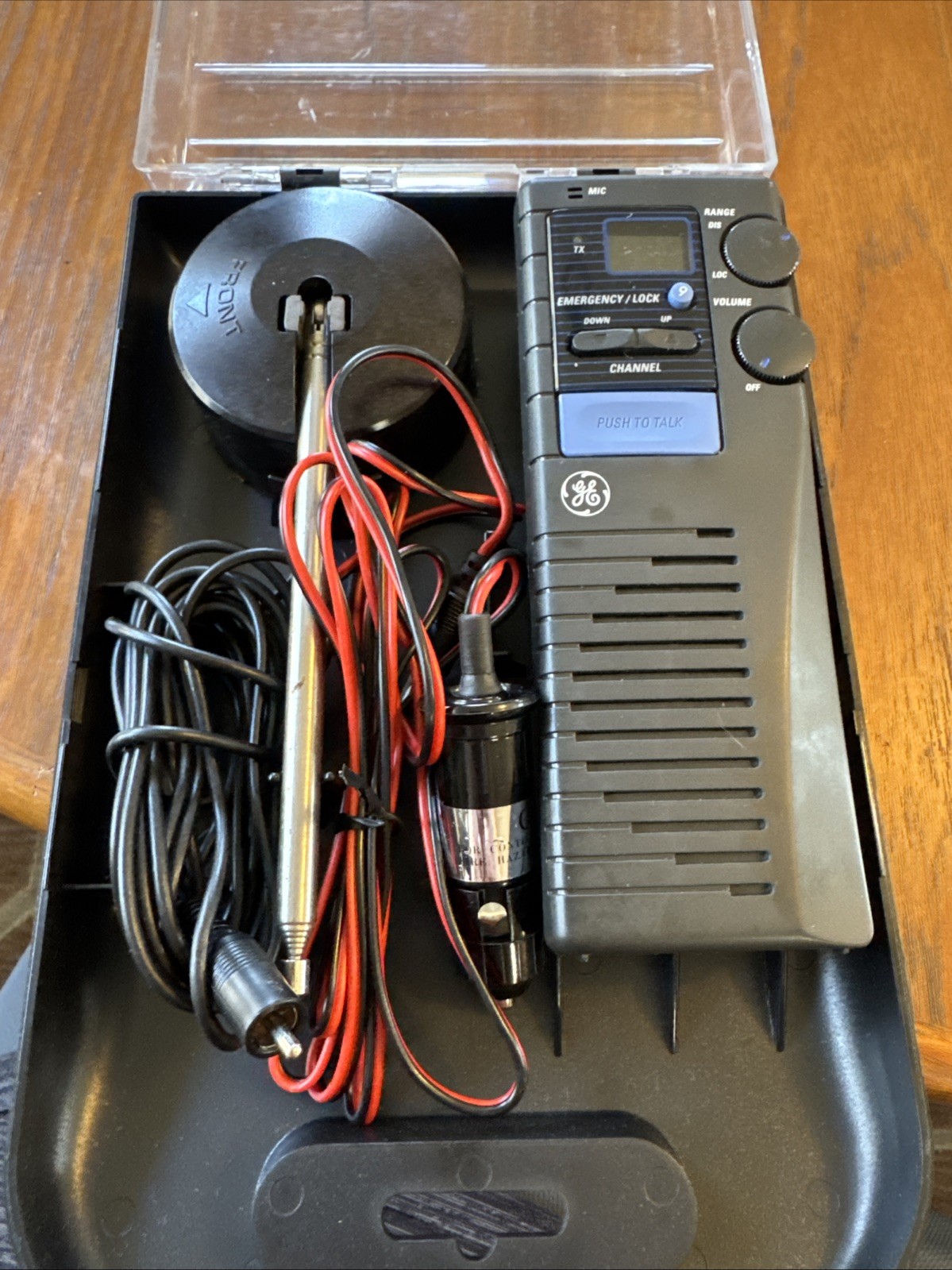GE MODEL 3-5920 HELP! FULL POWER 40 CHANNEL 2-WAY EMERGENCY/INFO CB RADIO