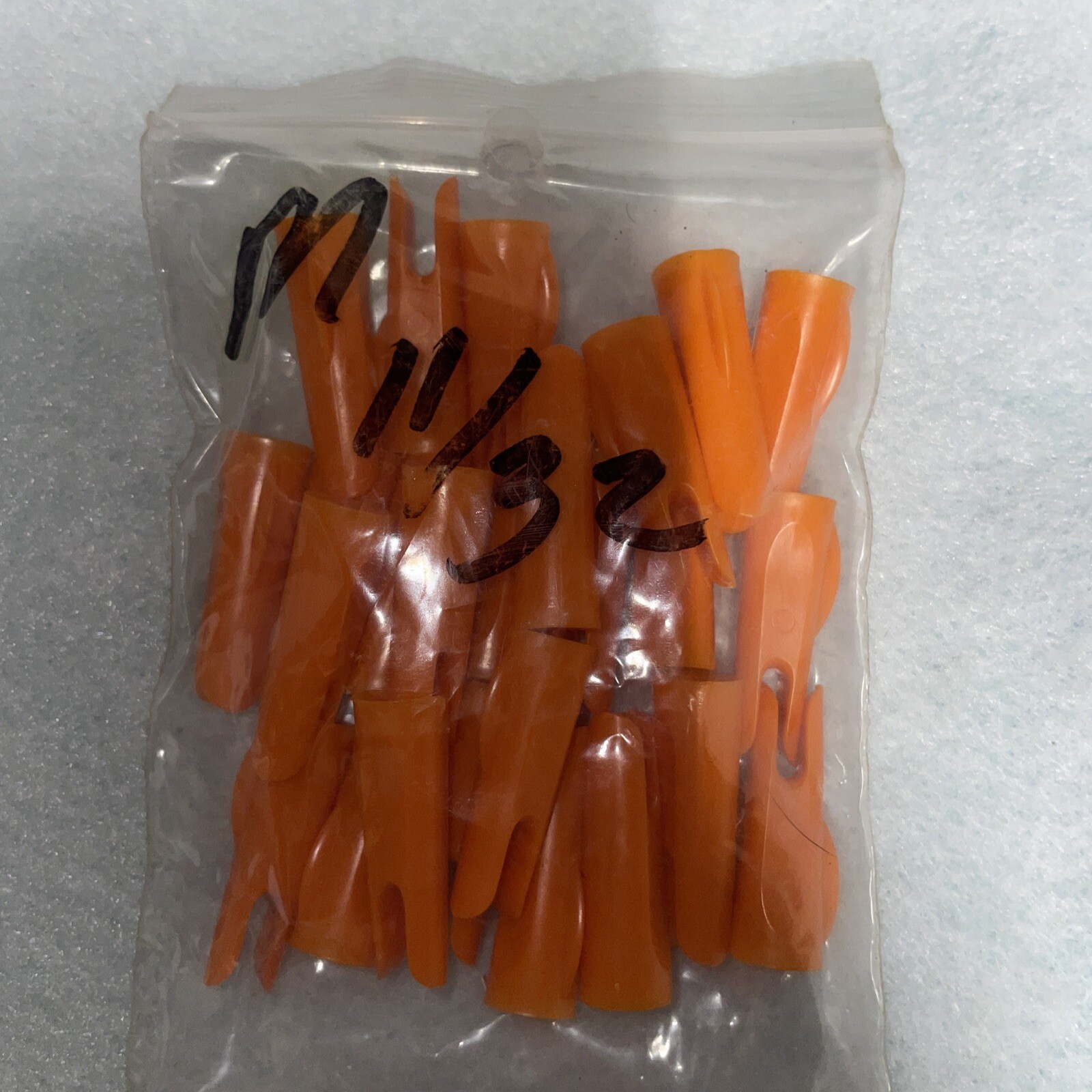 Archery Nocks 11/32 Orange 25 Pieces