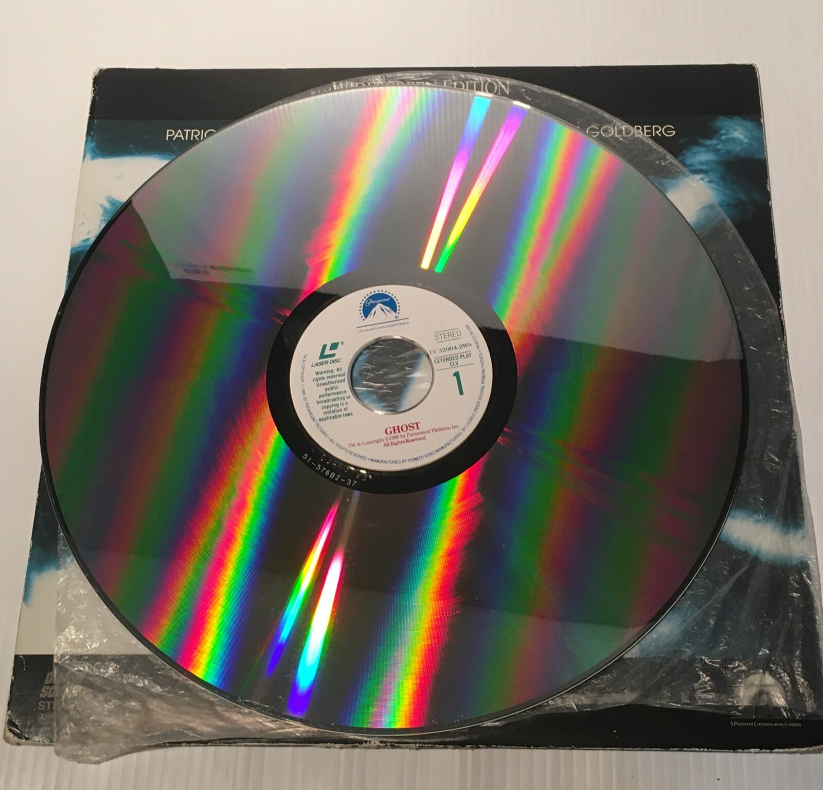 GHOST Two Laserdiscs LDs Demi Moore Patrick Swayze 1991 Paramount LV 32004-2WS