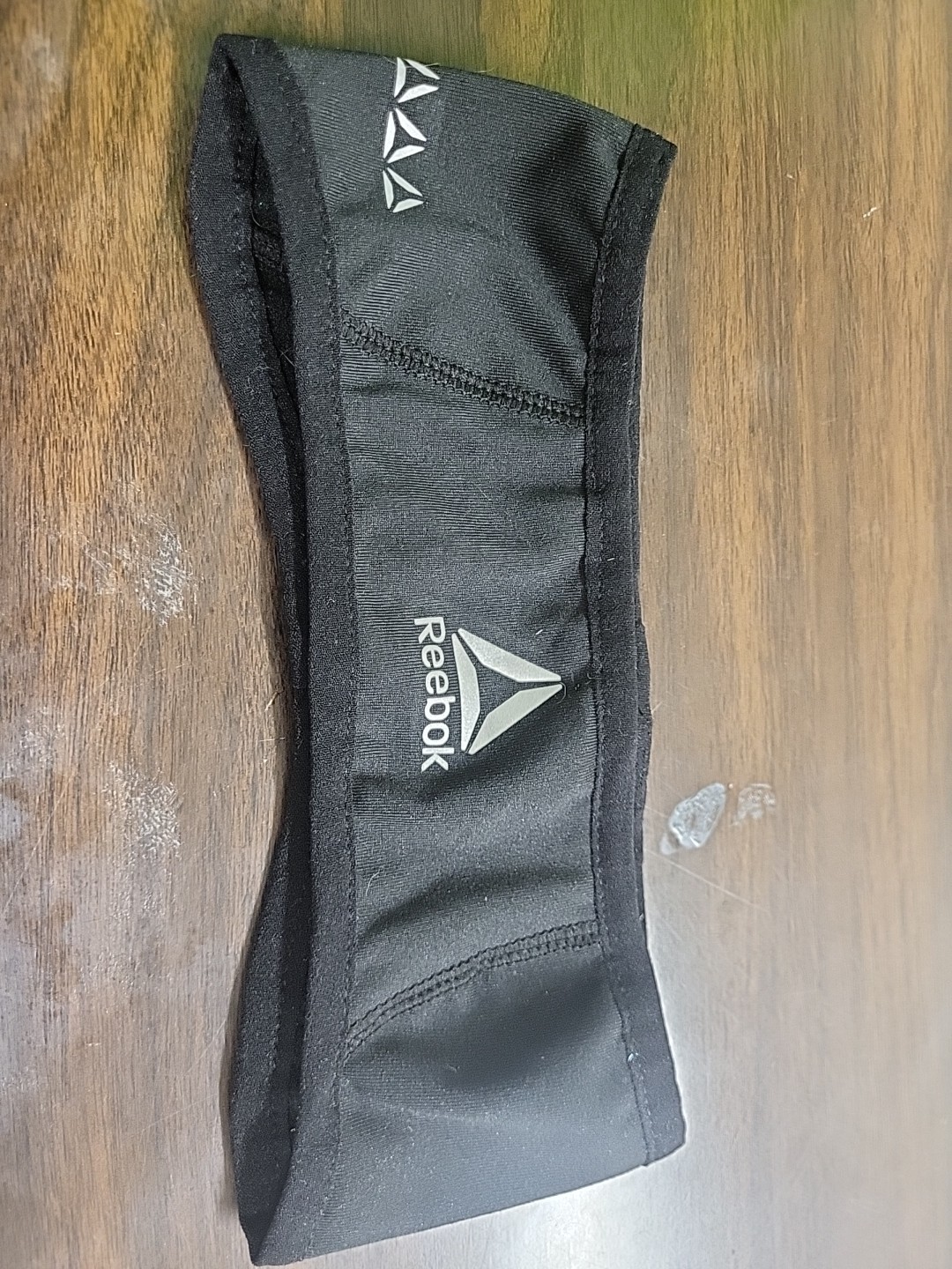 Reebok Headband With Hole For Pony Tail  Sports Athletic Wear Ear Warmer Neck