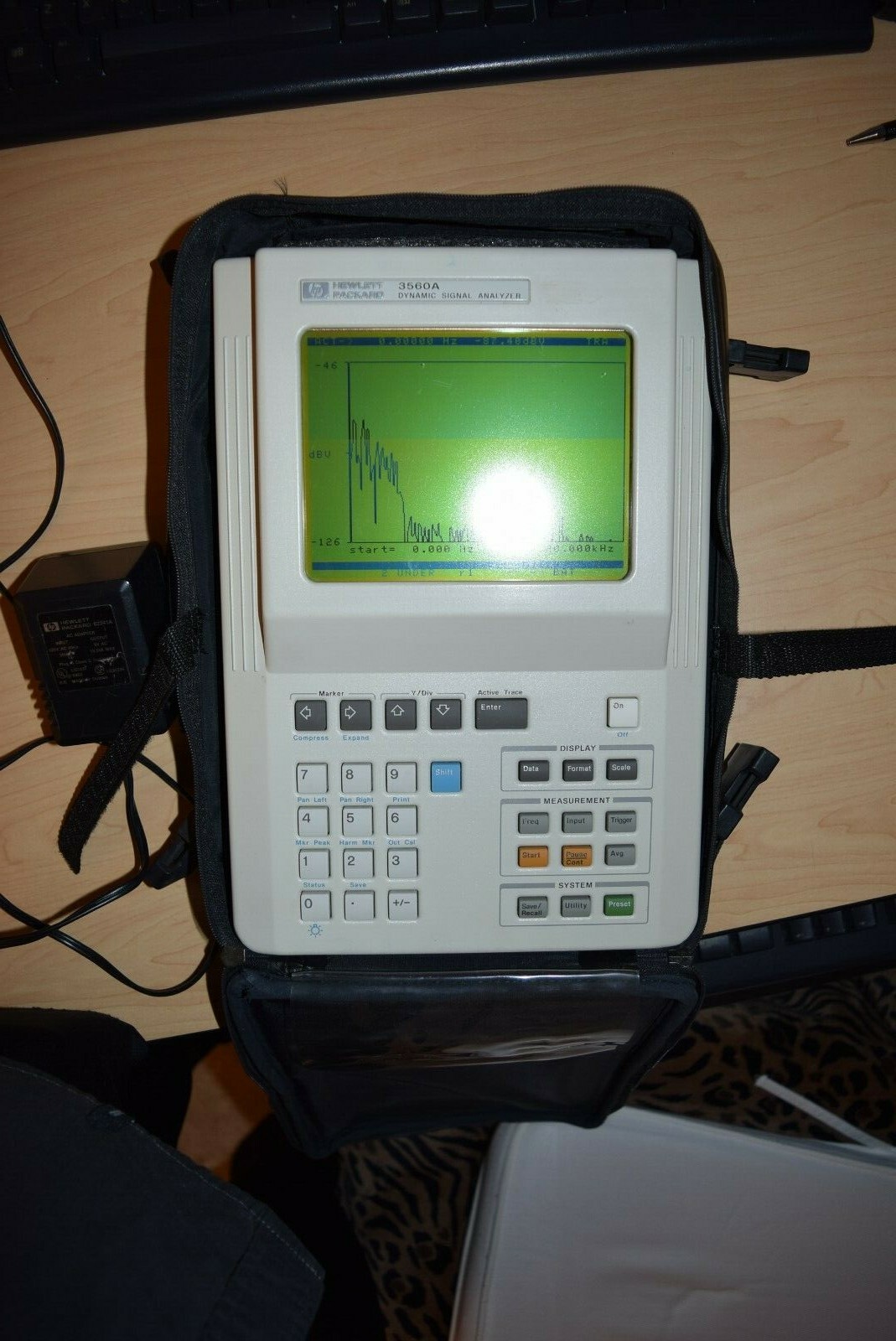 HP 3560A Handheld FFT Vibration Acoustic Spectrum Dynamic Analyzer ~DC - 40kHz