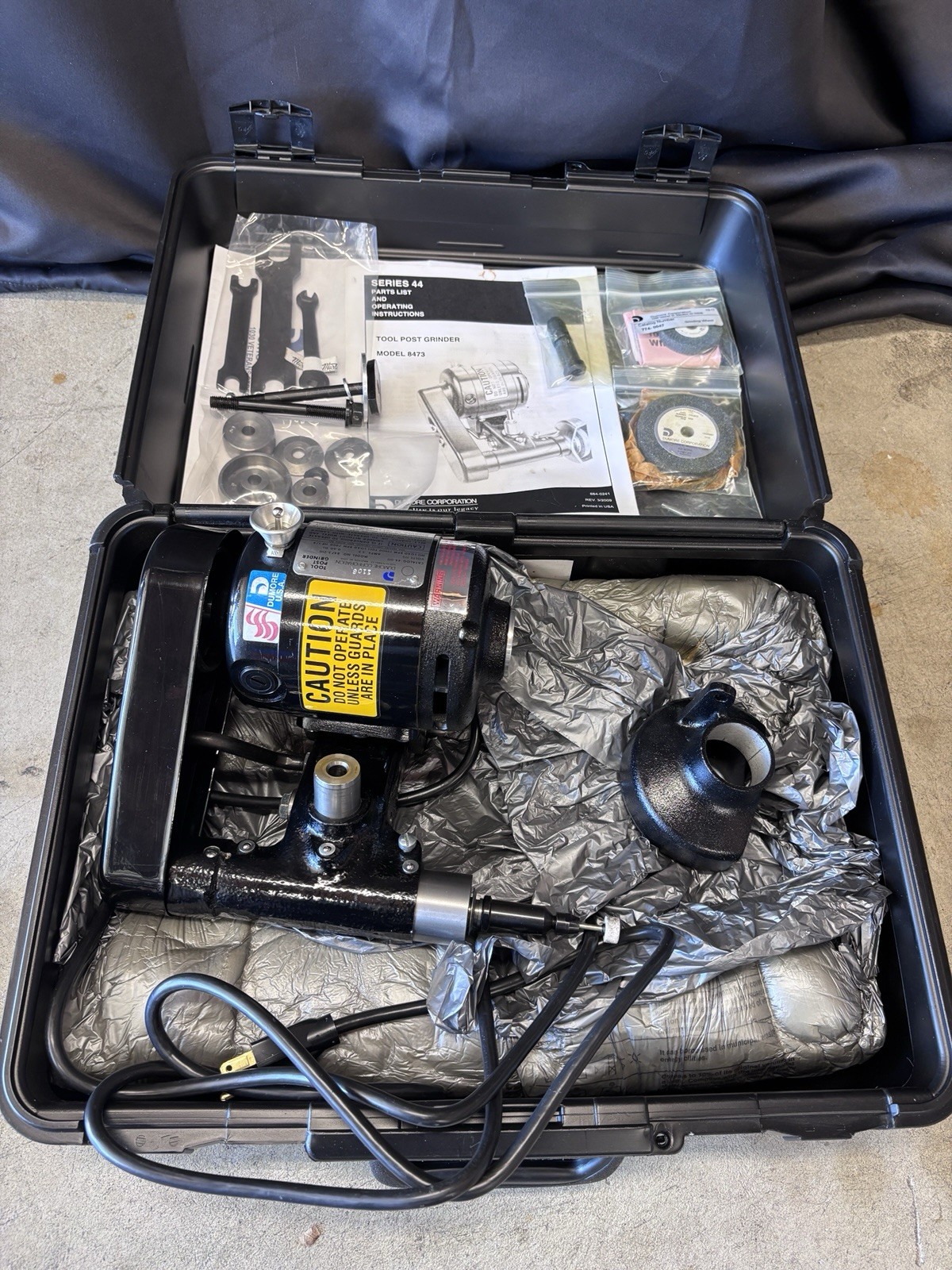 Dumore 44-011 Model 8473-210 Tool Post Grinder