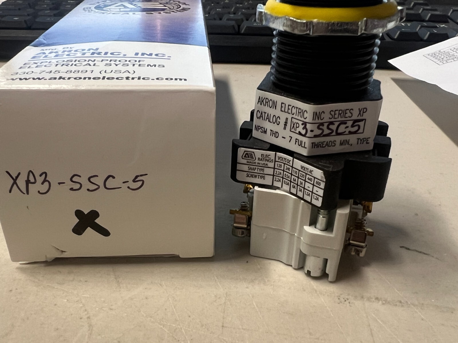Akron Electric XP3-SSC-5 Selector Switch three position New NIB