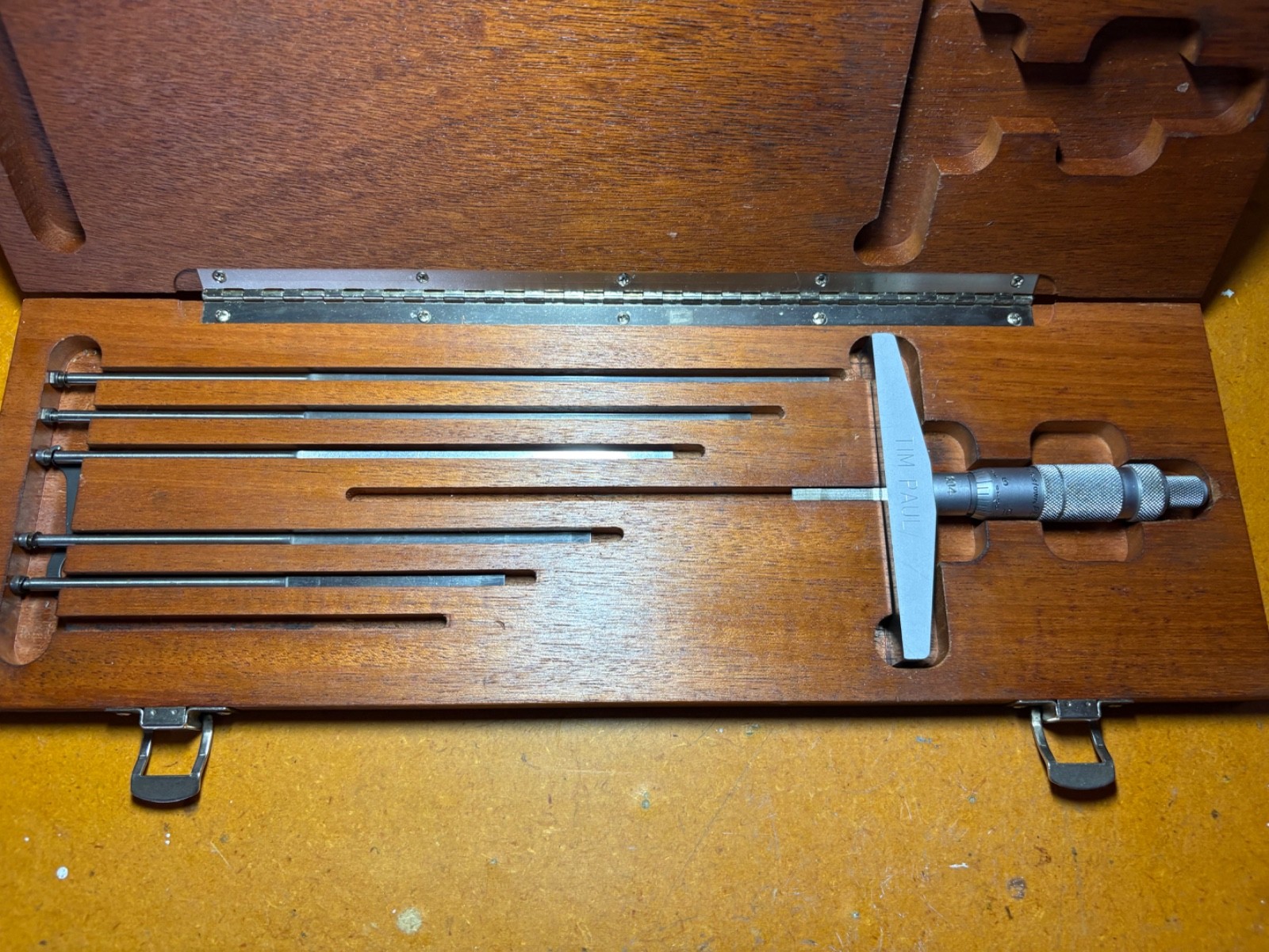 Brown & Sharpe No 406 Depth Mics. (Flat blade type)
