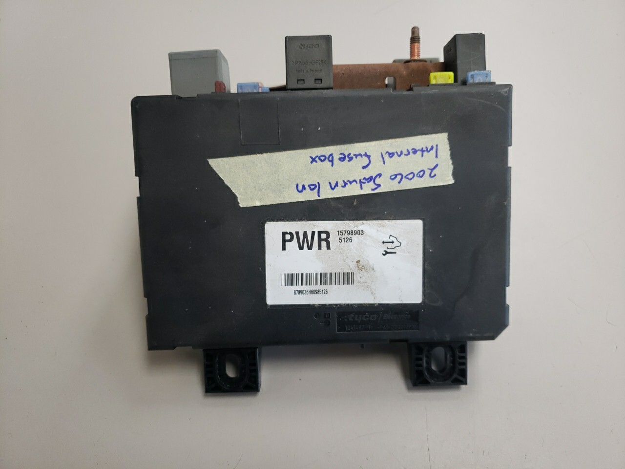 2006 SATURN ION Fuse Box Cabin 15798903