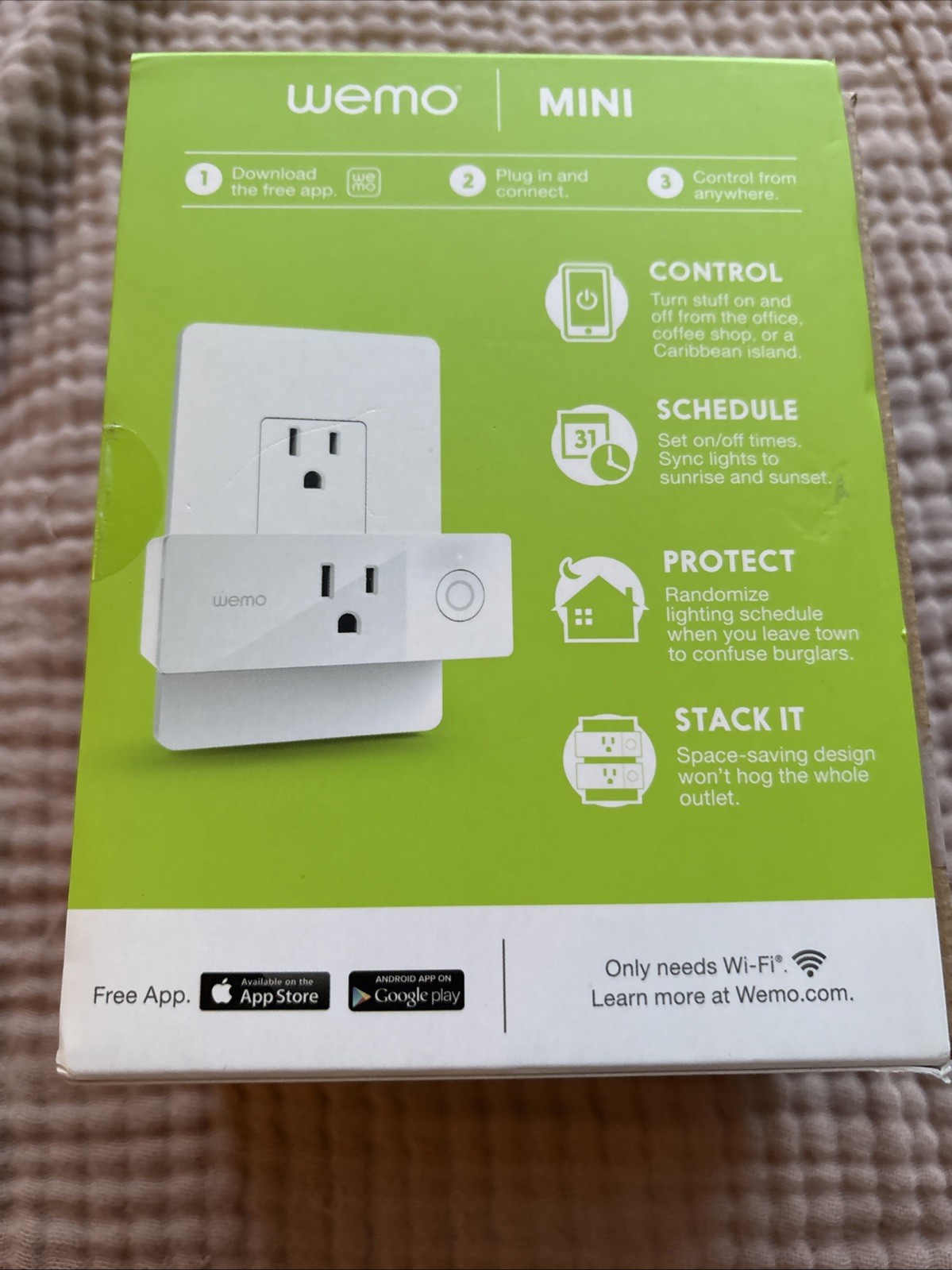 WeMo F7C063 WiFi Smart Plug with Alexa, Google Assistant and Nest Systems