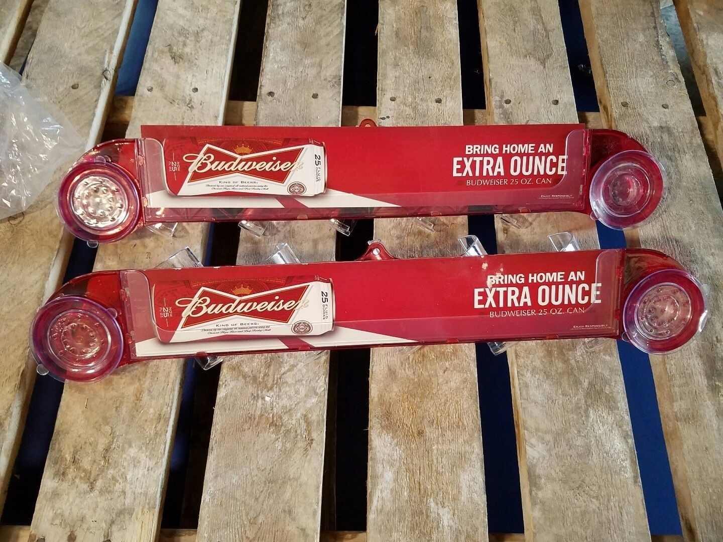 iSEE APEX VAULT DISPLAY CAN HOLDER APX-5C-1001-RED186C-BUD -BUDWEISER- LOT OF 2