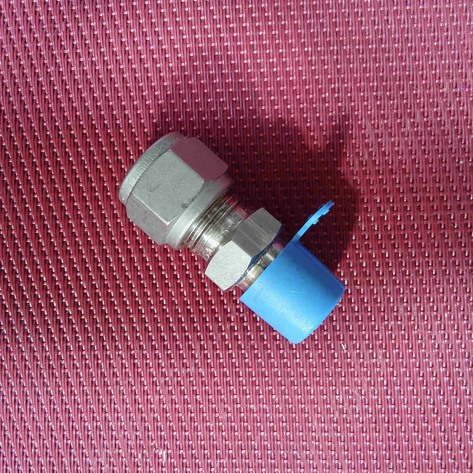 SSP Grip® 3/8 Tube OD x 1/4 NPT Male Pipe STRAIGHT CONNECTOR 316 Stainless Steel