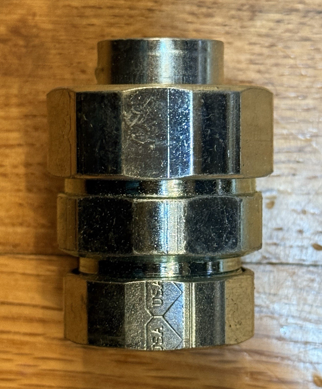 (10) LTT112 Thomas & Betts Combination Compression Coupling Thinwall Liquidtight