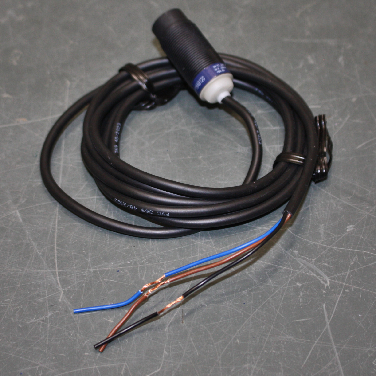 GENUINE Telemecanique Sensors Inductive Proximity Switch XS4P18AB120, 12-24V DC