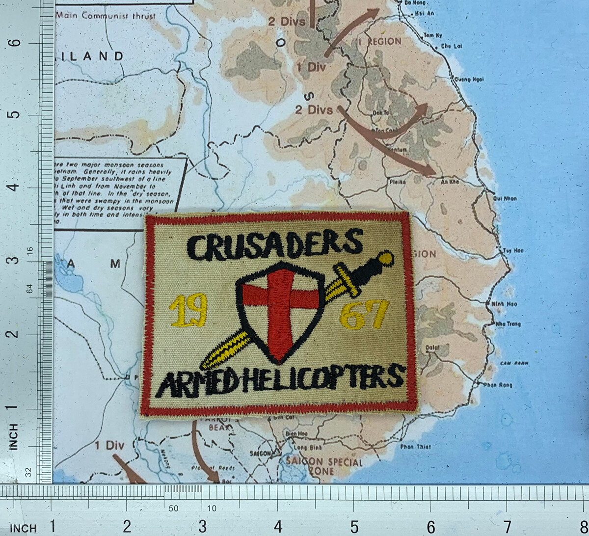 Patch , US Army Vietnam 187th Armed Helicopters Crusaders patch , s6