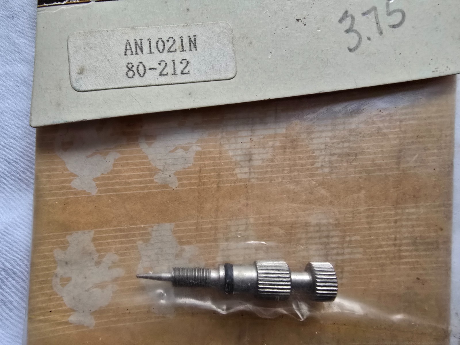 Royal Model Airplane Engine Needle Valve - AN1021N 80-212