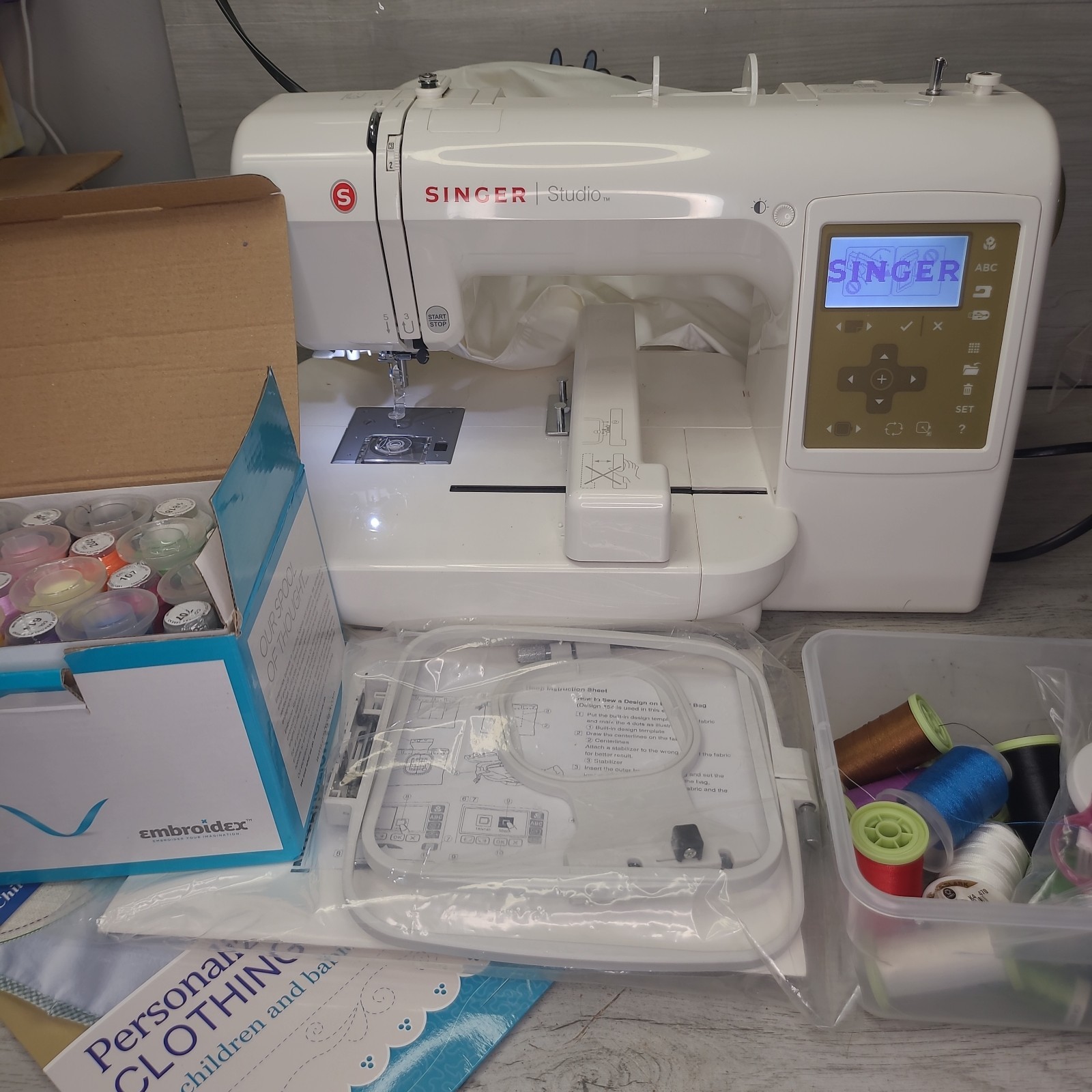 Singer Studio S10 Computerized Embroidery Machine Complete In Box With Extras!