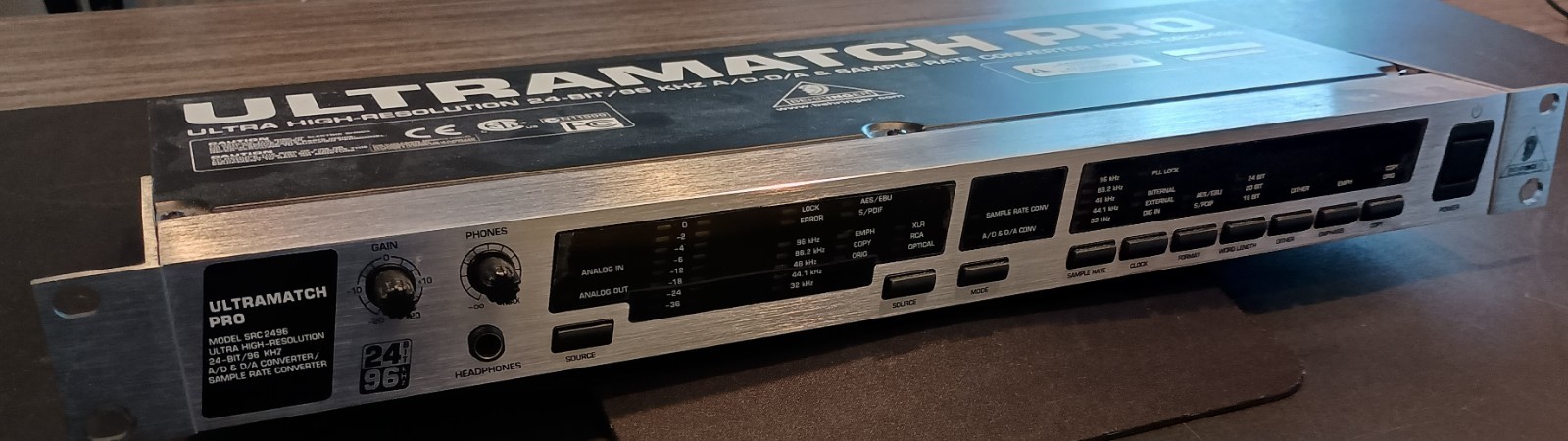 Behringer Ultramatch PRO SRC2496 24-Bit/96 kHz A/d-d/A & Sample Rate Converter