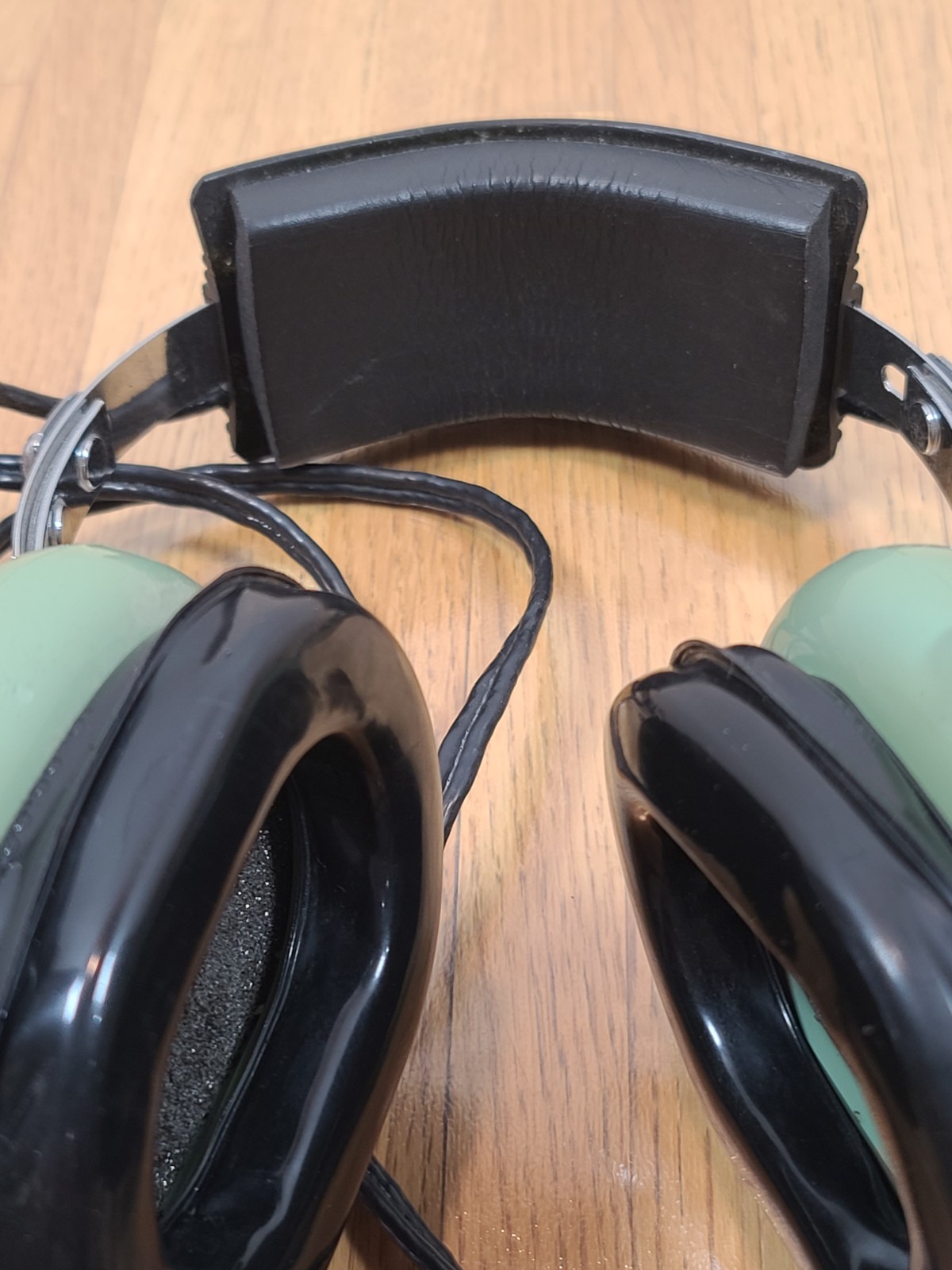 David Clark Model H10-40 Aviation Headset/ M-3 Microphone Dual Plugs