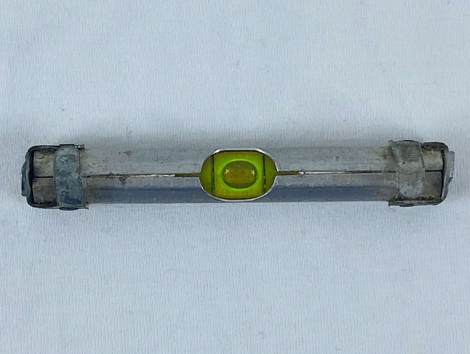 HALL No. 1 Aluminum Single Bubble Line Level