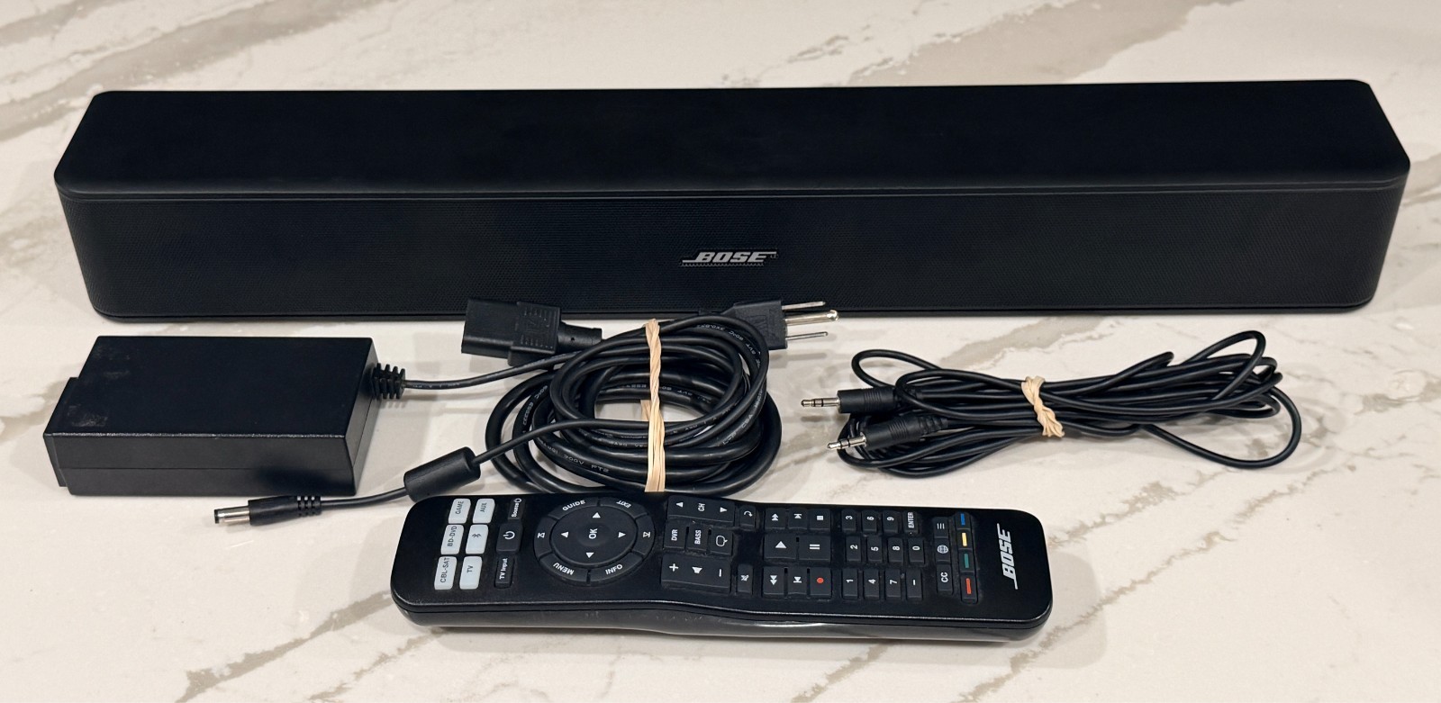 Bose Solo 5 TV Soundbar Sound System 418775 with Power Adapter & Remote - Tested