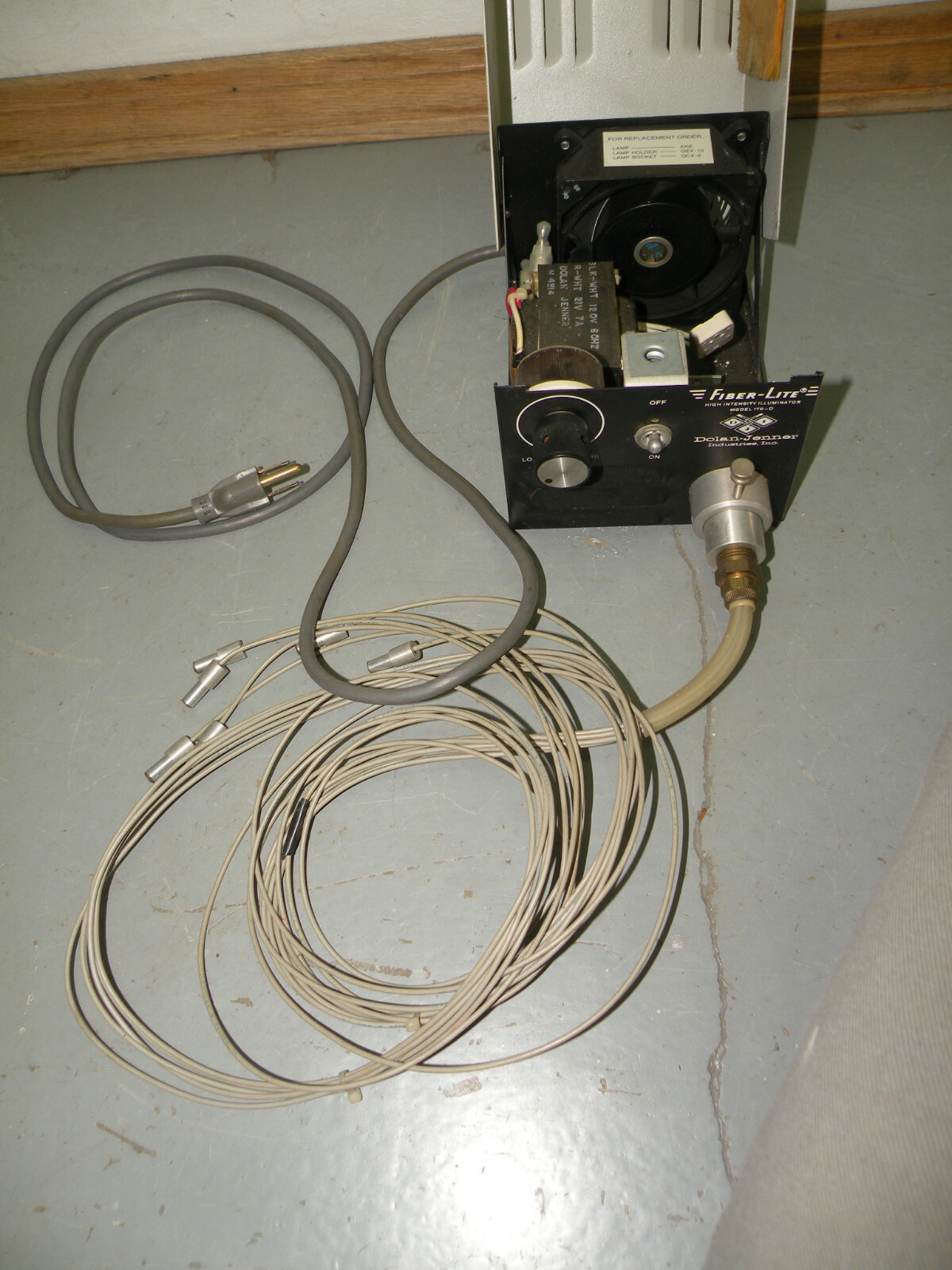 Dolan-Jenner Illuminator Fiberlite 170D Multiple Light Pipes WORKS NEEDS LAMP