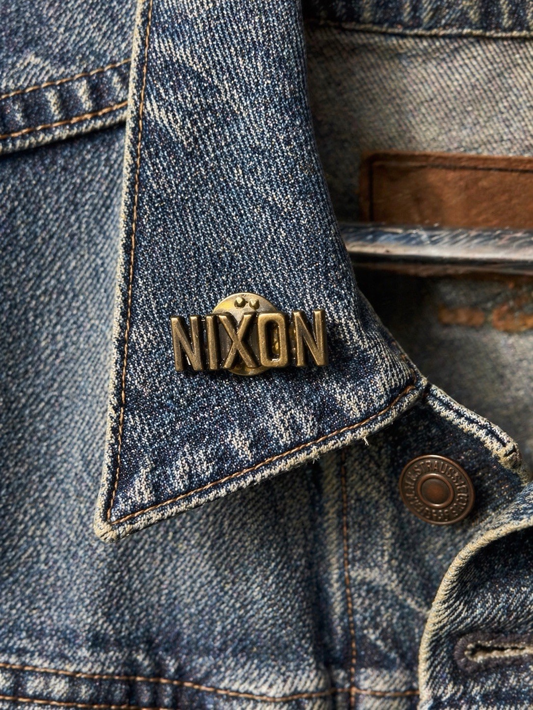 Nixon Letters lapel Hat pin, collectible, gold tone 1”, Flair Jewelry
