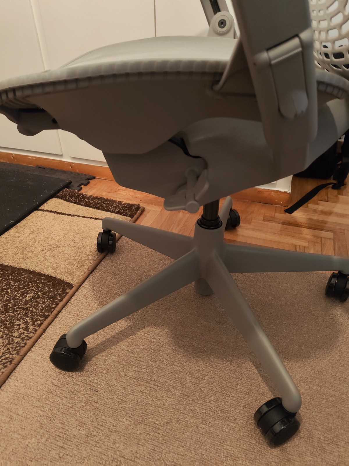 Herman Miller mirra 2