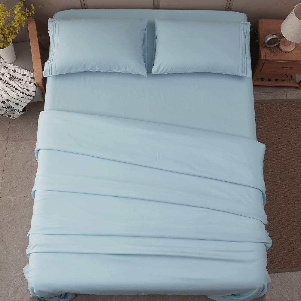 Quadruple Bedding Set Ultra-Soft Microfiber