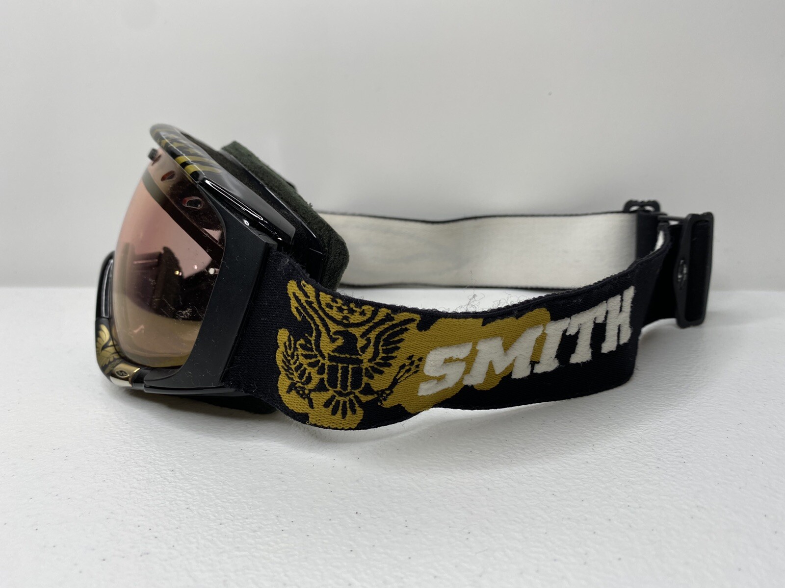 Smith Snowboarding/Skiing Goggles Gold And Black.