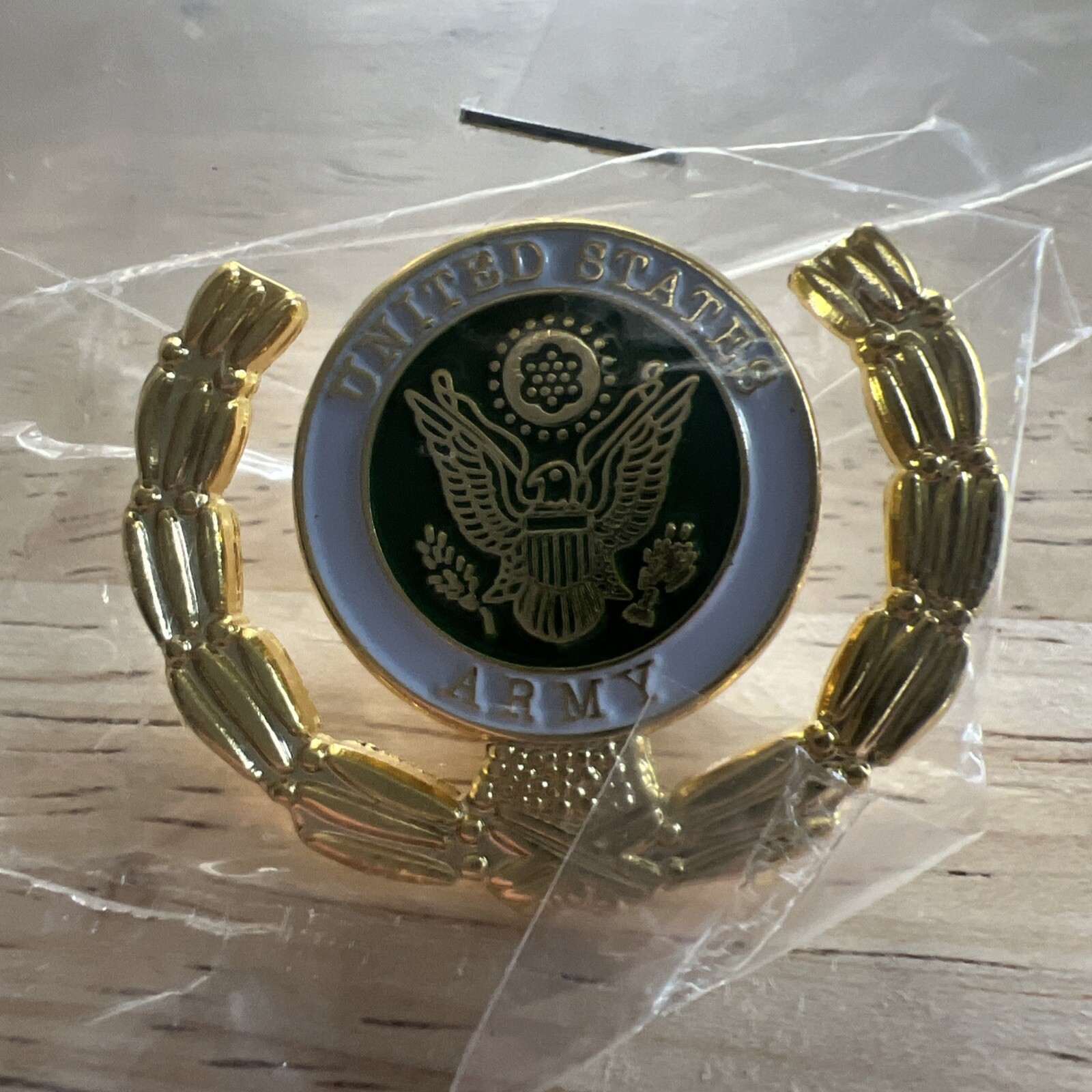 United States Army Lapel Pin Gold Tone Wreath