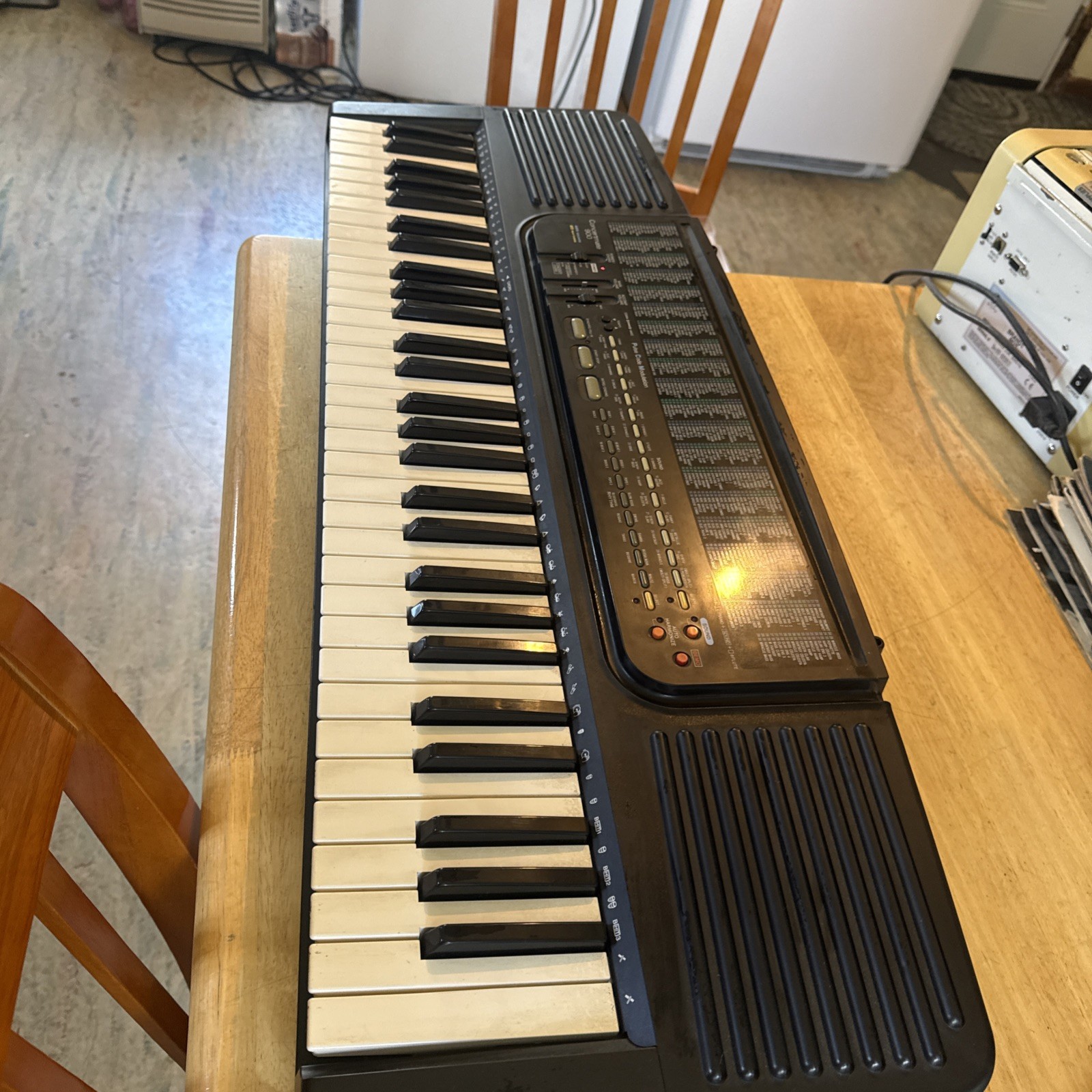 Concertmate 900 Electronic Keyboard Piano 61 Keys , No Power Cord.