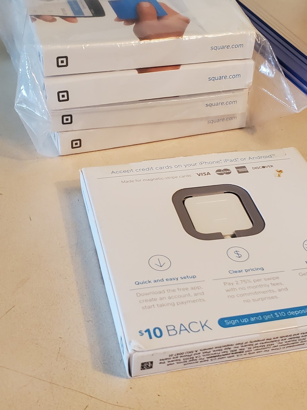 SQUARE READER Credit Debit Card scan via mobile phone smartphone iOS Android
