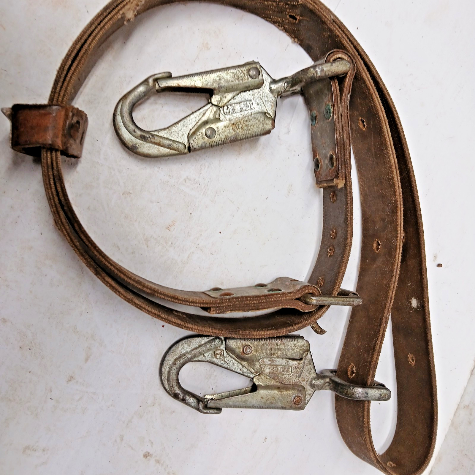 BASHLIN, DOUBLE LOCKING, SAFETY STRAP, DOM 702, 5AN-2HL