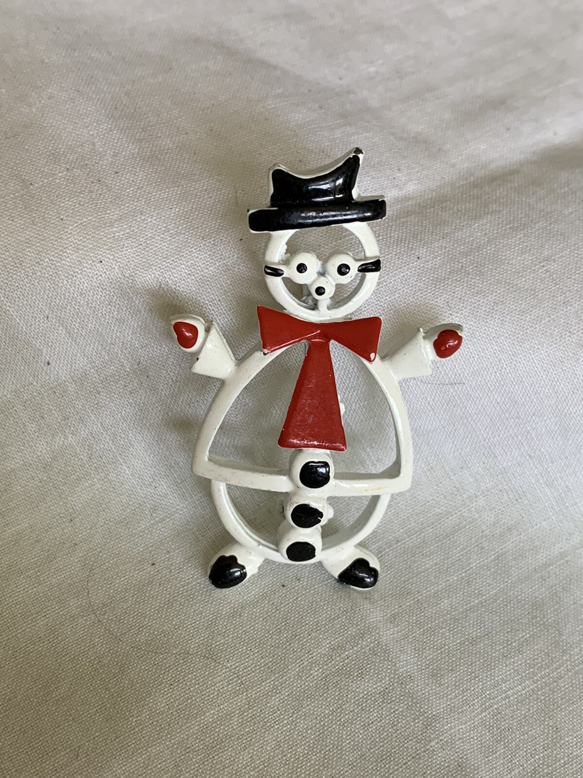 Vintage White Painted Metal Snowman Christmas Holiday Brooch Pin JH-19