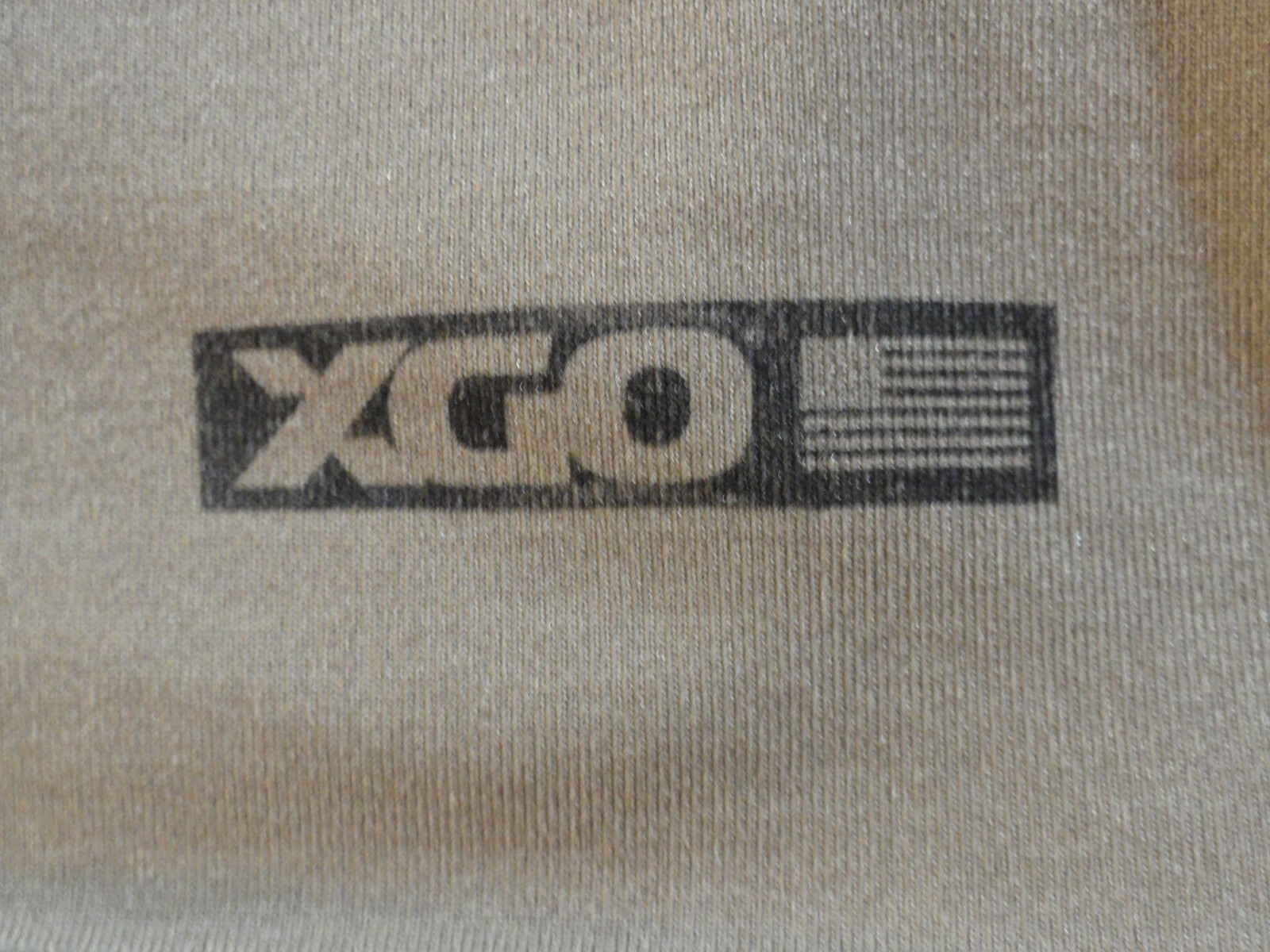 XGO KHAKI TAN QUARTER ZIP UP PULL OVER BASE LAYER LEVEL 2 SHIRT SMALL