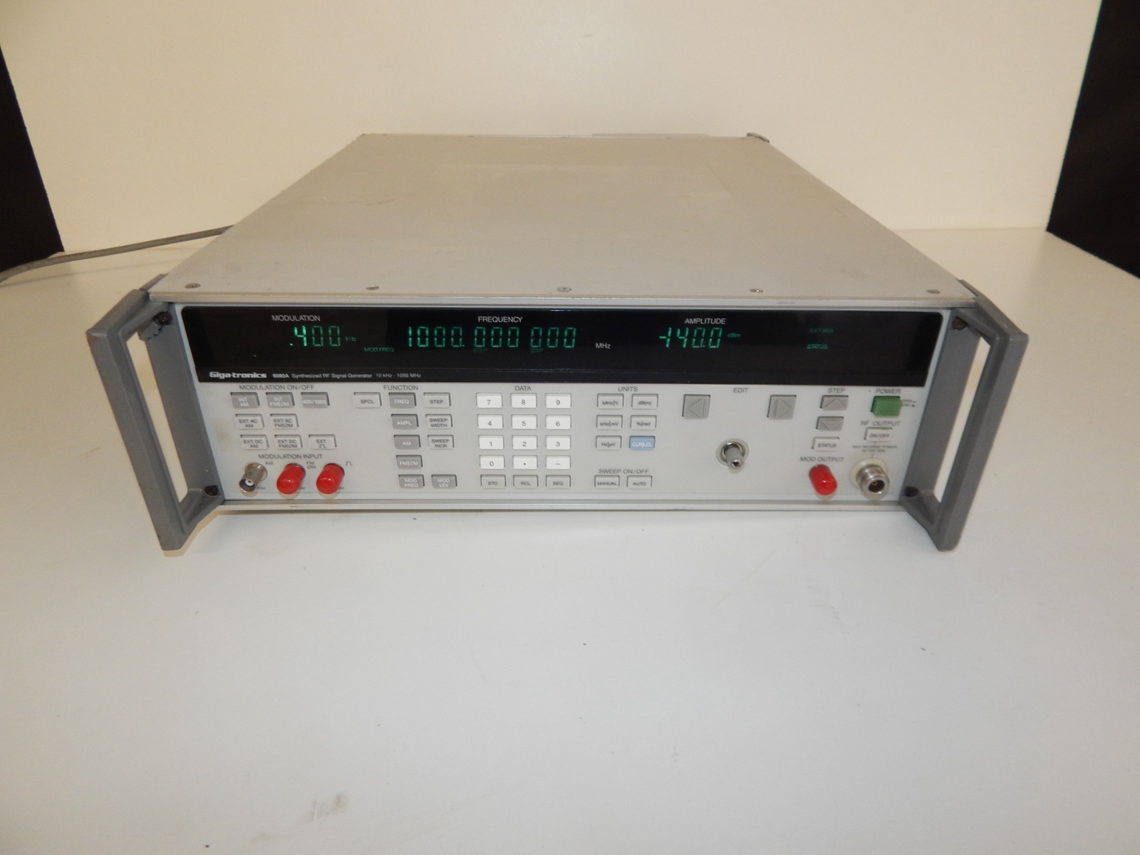 Gigatronics 6080A Synthesized Signal Generator (JWP21)