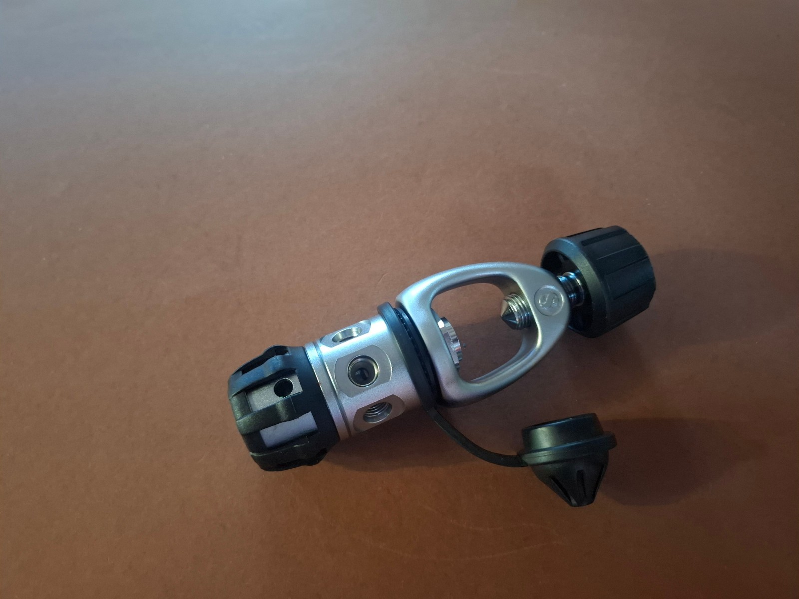 SCUBAPRO MK2 Yoke A Clamp INT 1st Stage Scuba Regulator Dive Diving