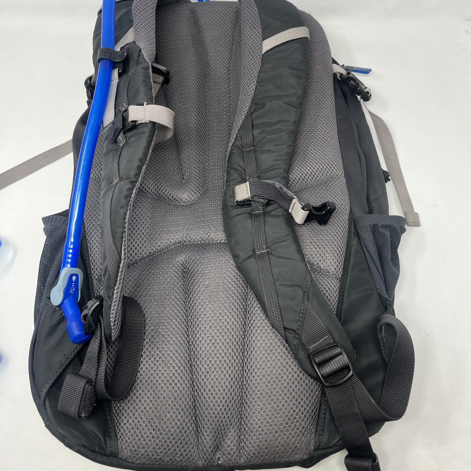 Camelbak Cloud Walker 18 Backpack with drinking pouch