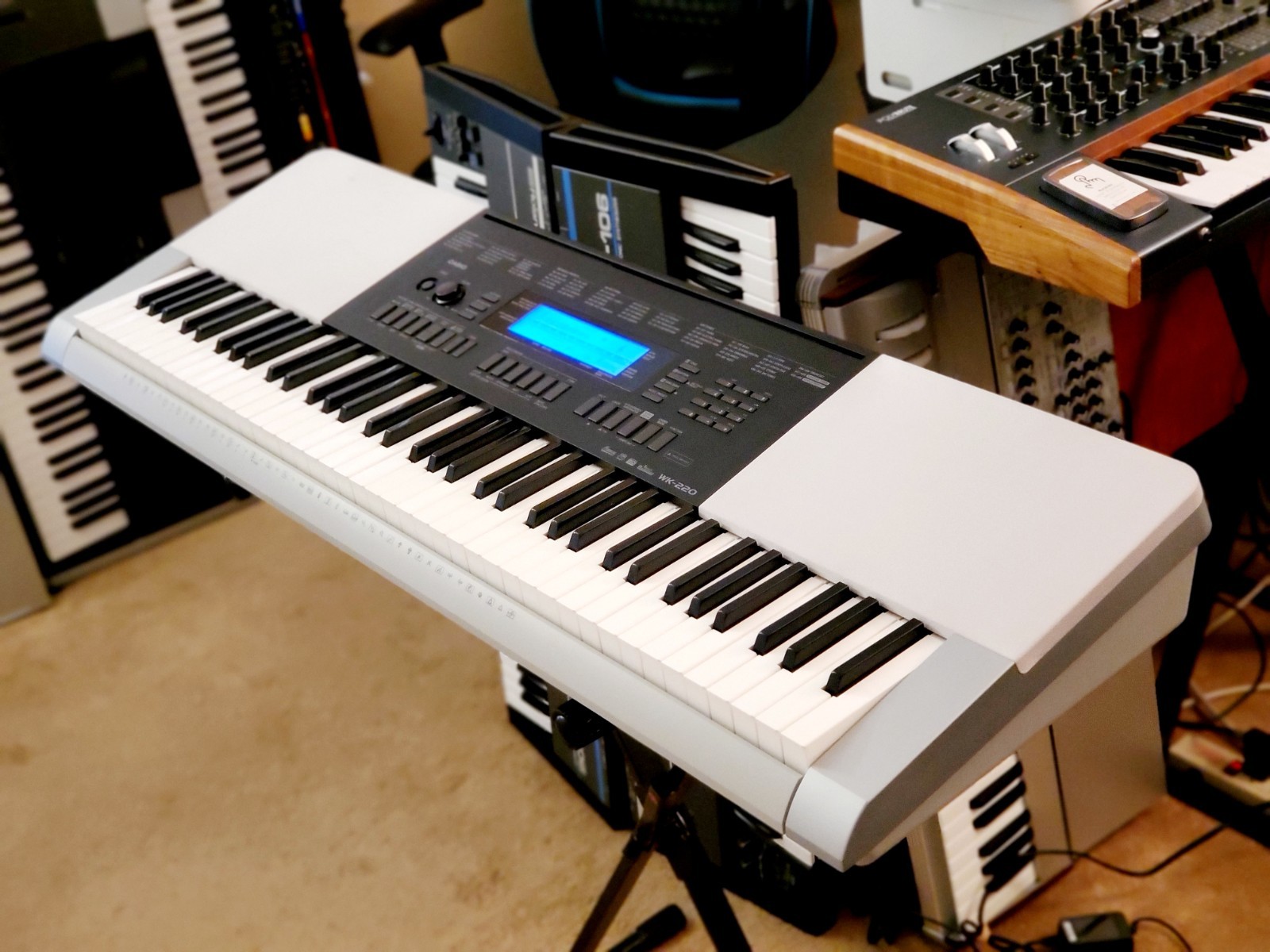 MUST SEE!!! CASIO WK220 STUDENT/PRO KEYBOARD FULLY SERVICED AND IN AMAZING SHAPE