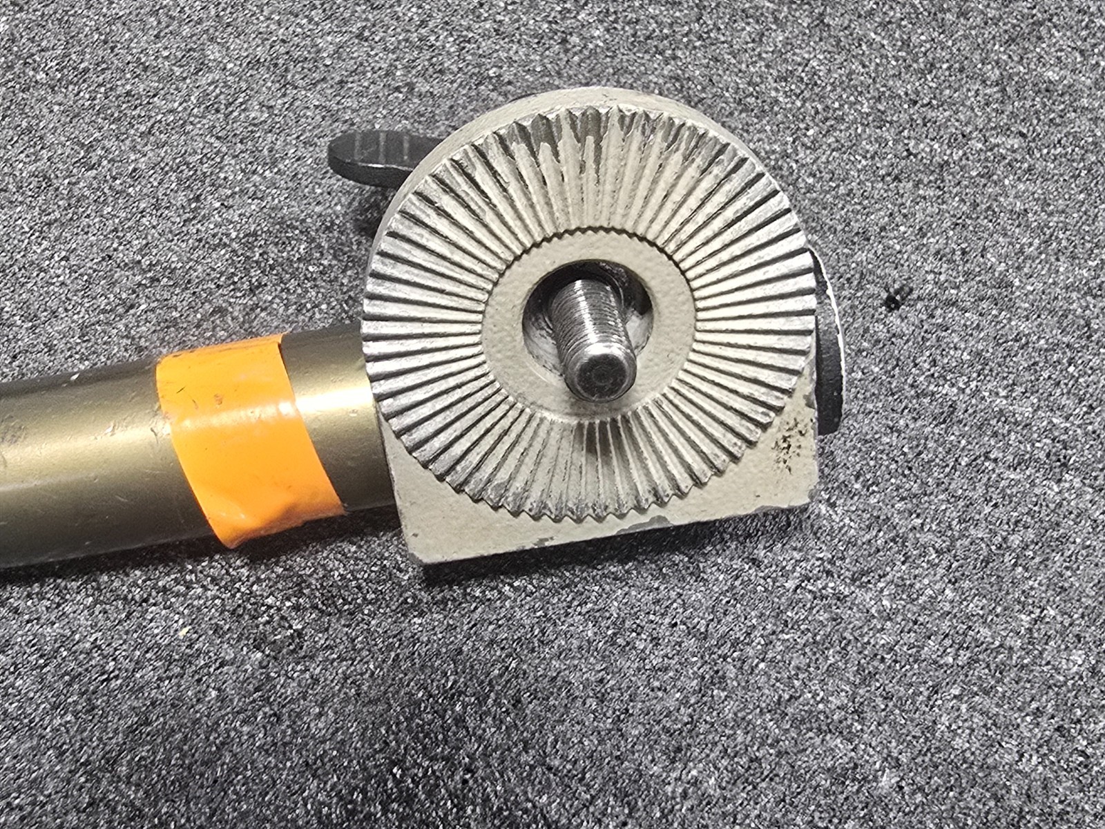 Vinten Pan Bar - Knuckle and Extension for Vector 70 MK7 Etc